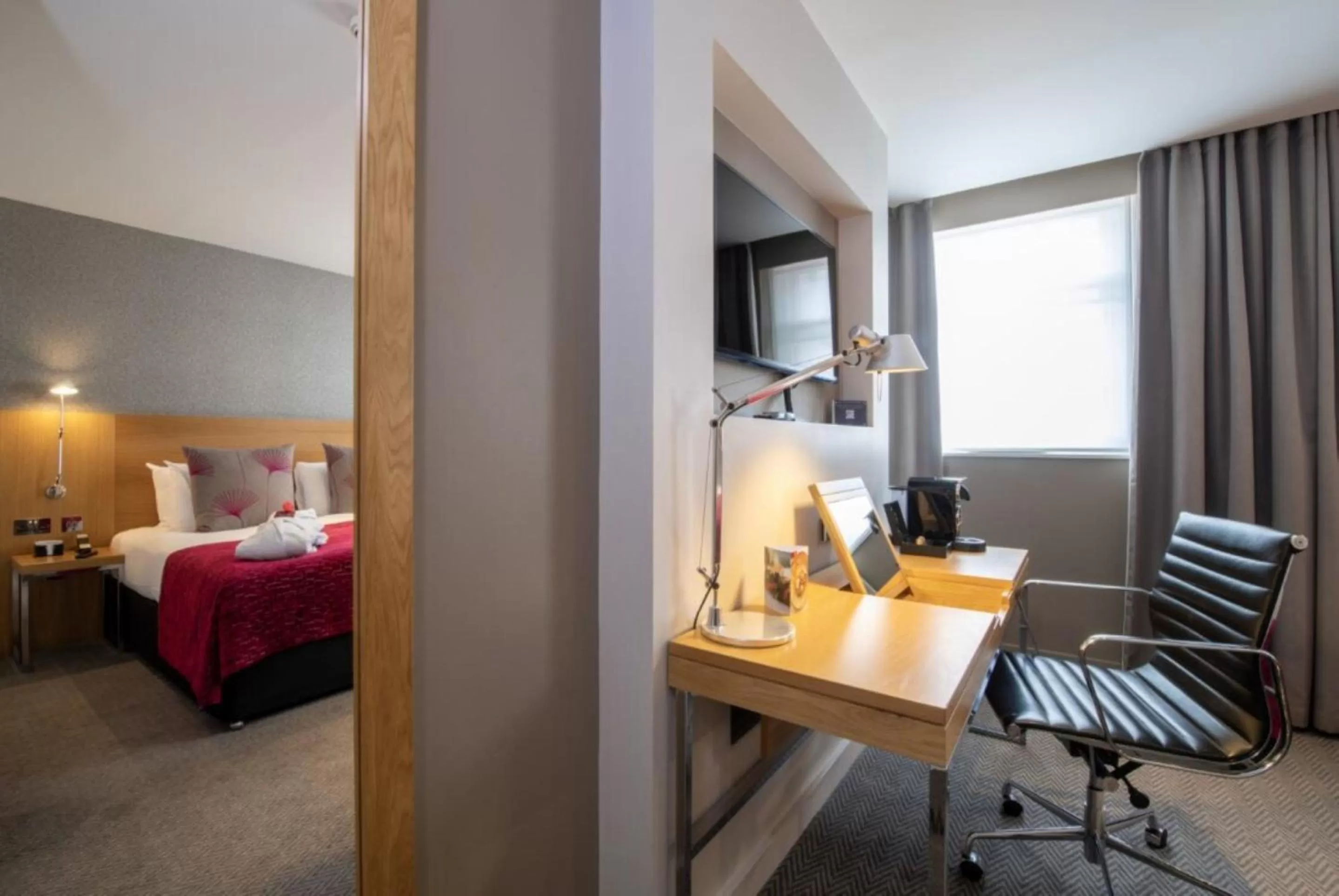 TV and multimedia, Bed in Apex Temple Court Hotel