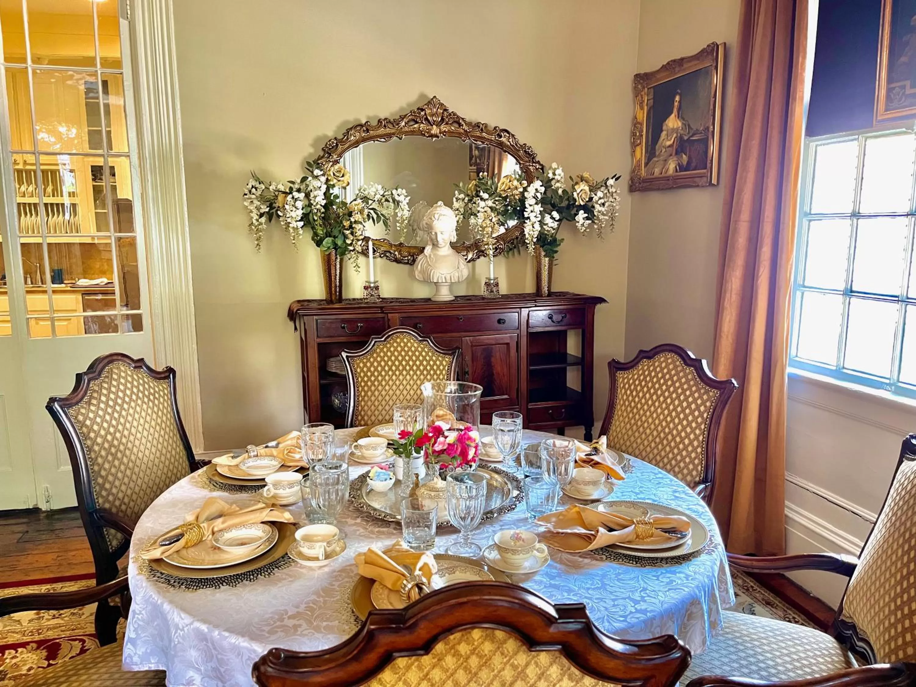Property building in The Beaumont House Natchez