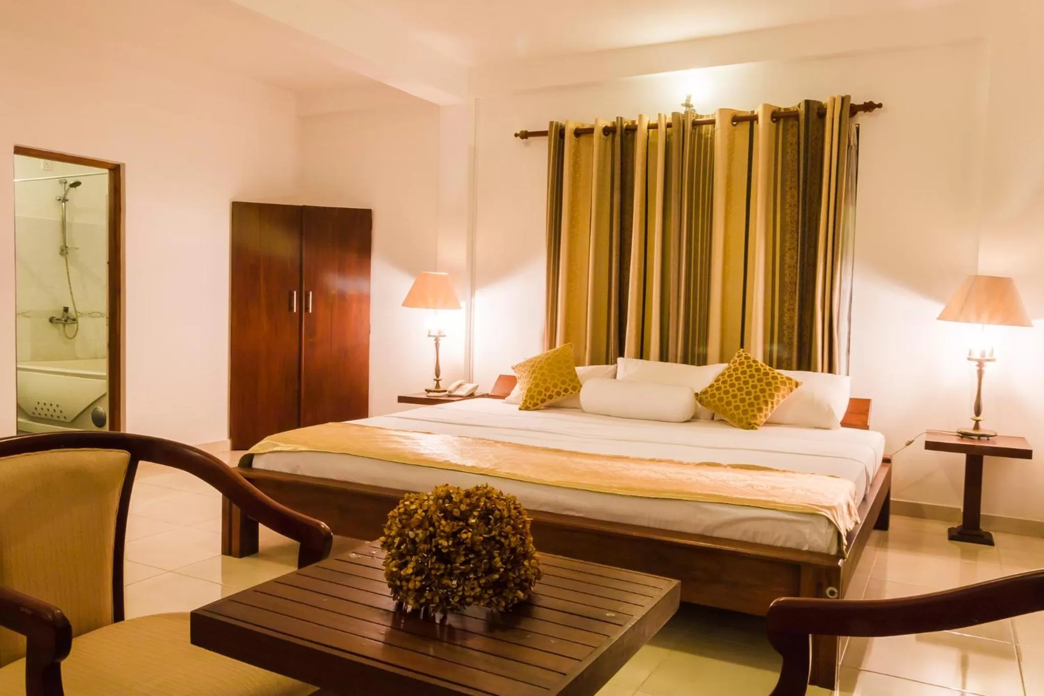 Bed in Kandy Unique Hotel