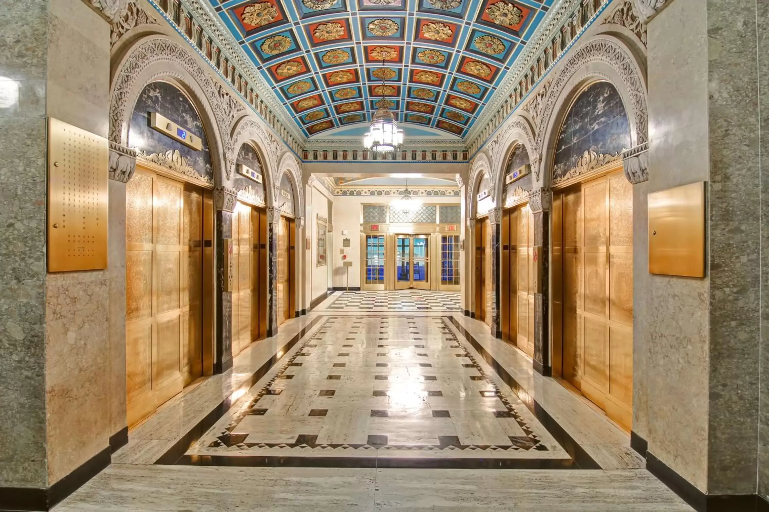 Lobby or reception in Hampton Inn and Suites Cincinnati - Downtown