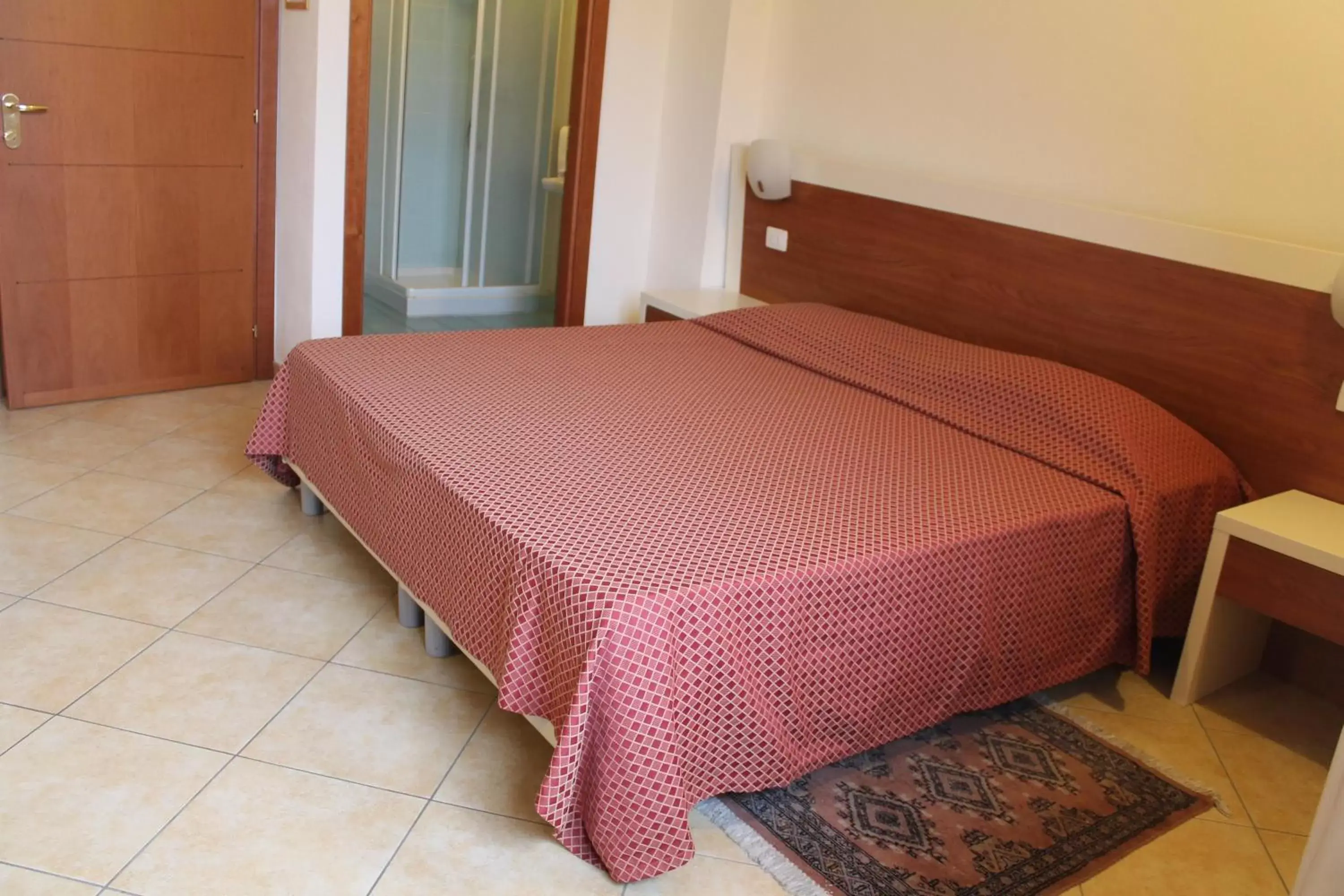 Photo of the whole room, Bed in B&B Soggiorno Ponte Rosso