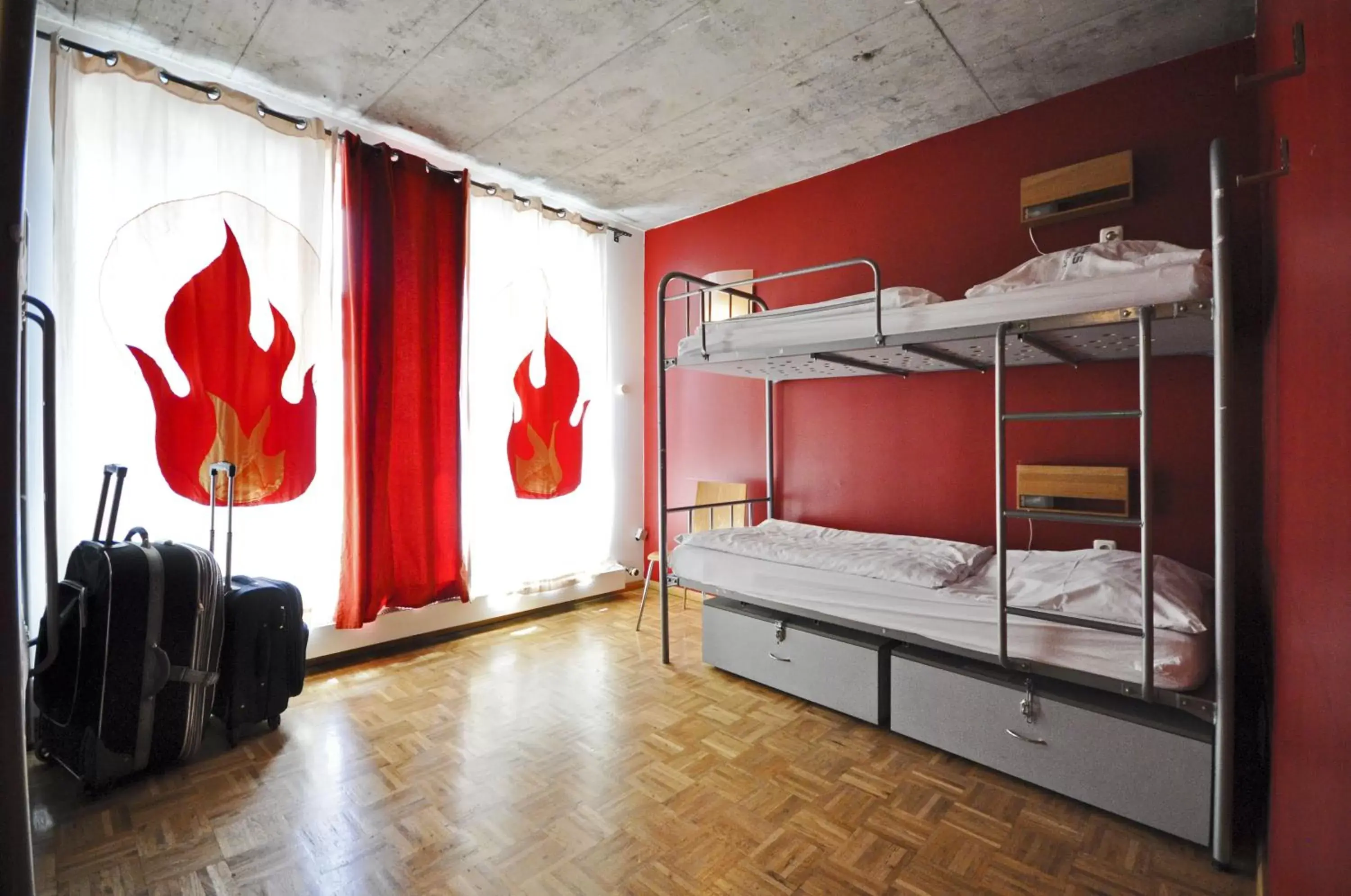 Bed, Bunk Bed in Five Elements Hostel