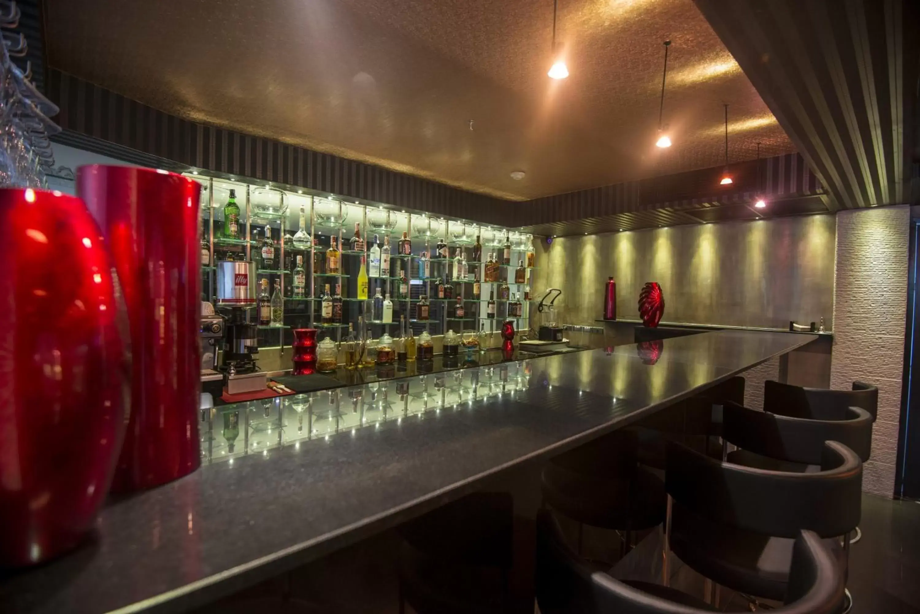 Lounge or bar, Lounge/Bar in Sukhumvit Suites Hotel