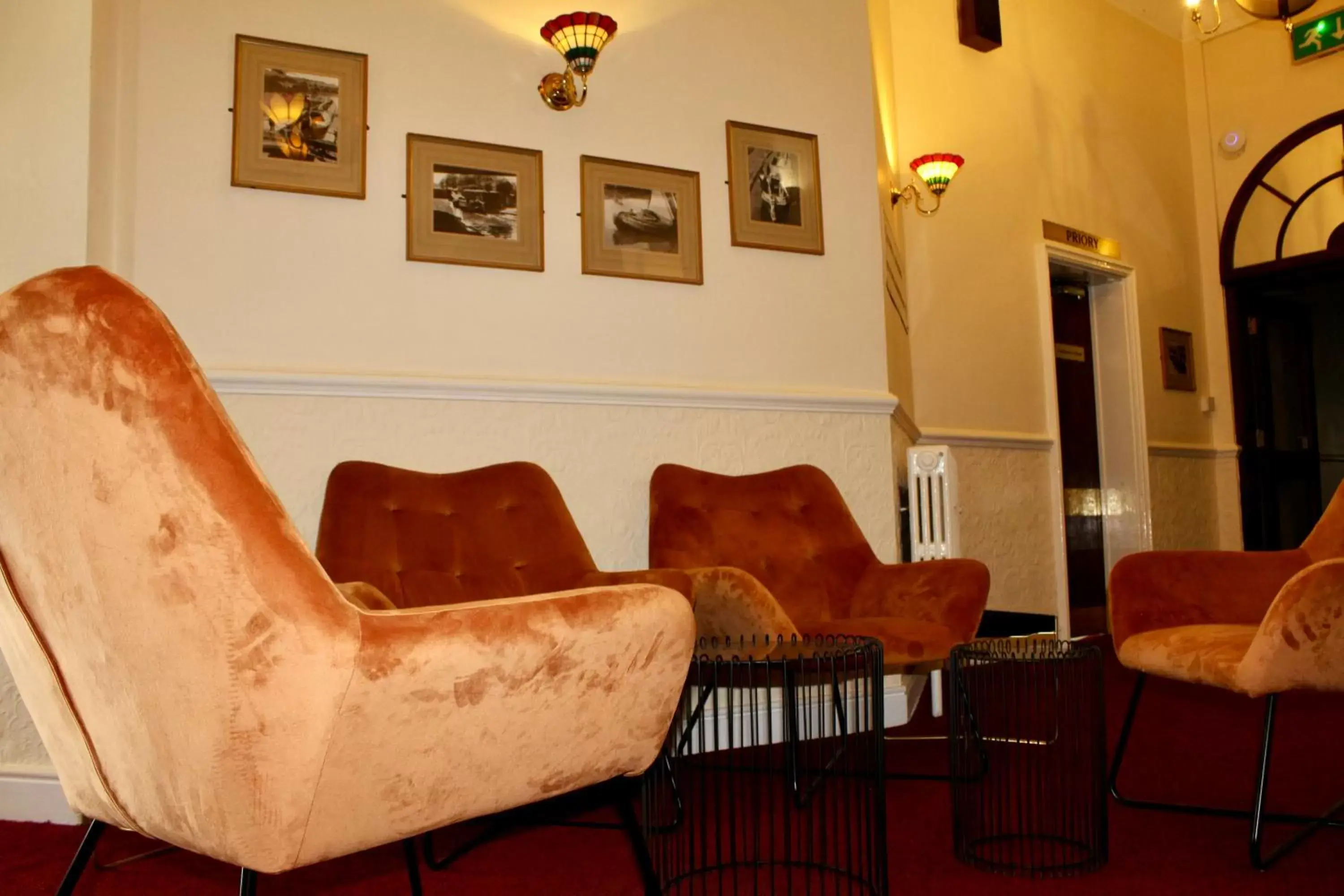 Lobby or reception, Seating Area in The Station Hotel and Banqueting
