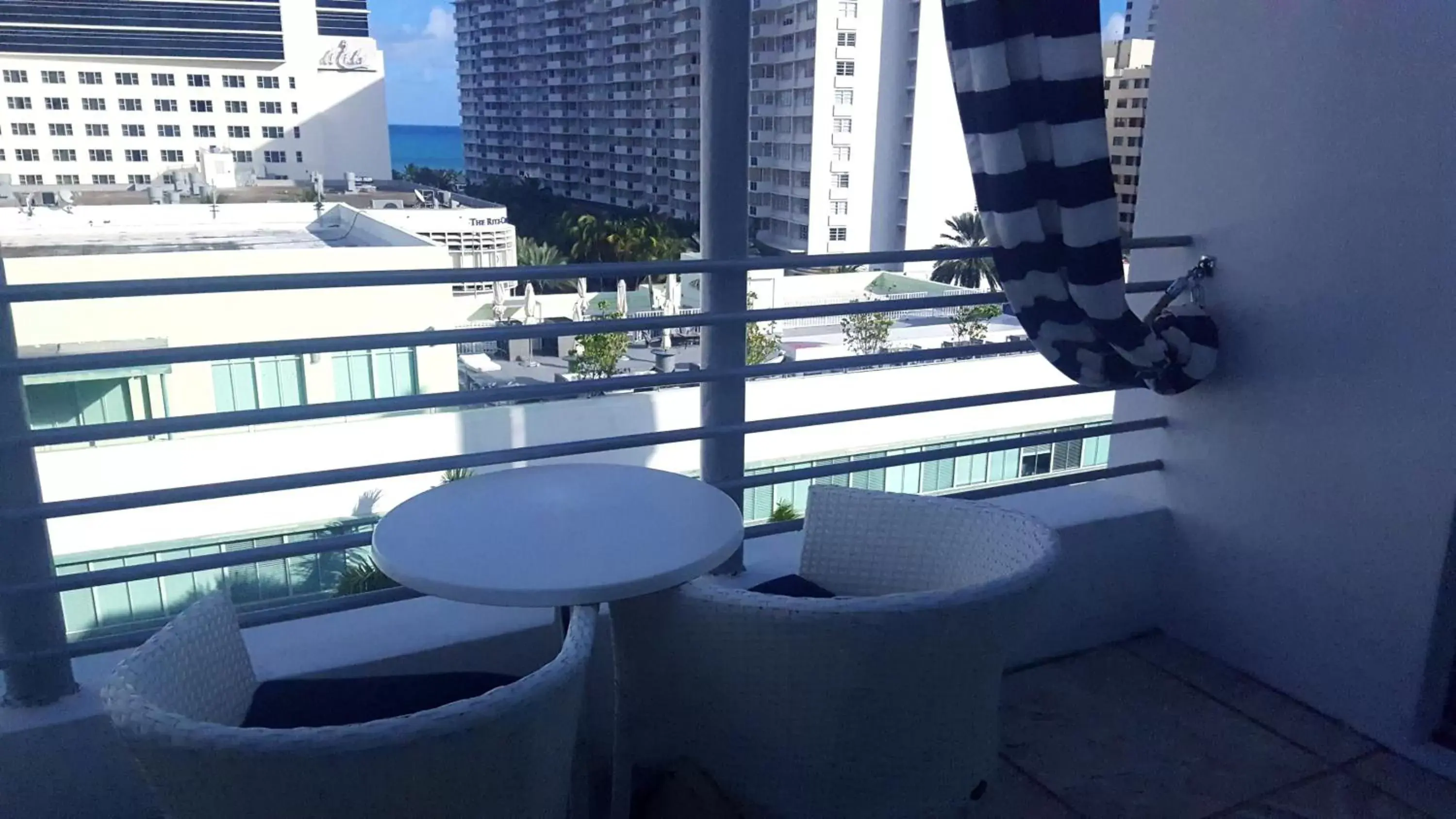 Balcony/Terrace in Albion Hotel