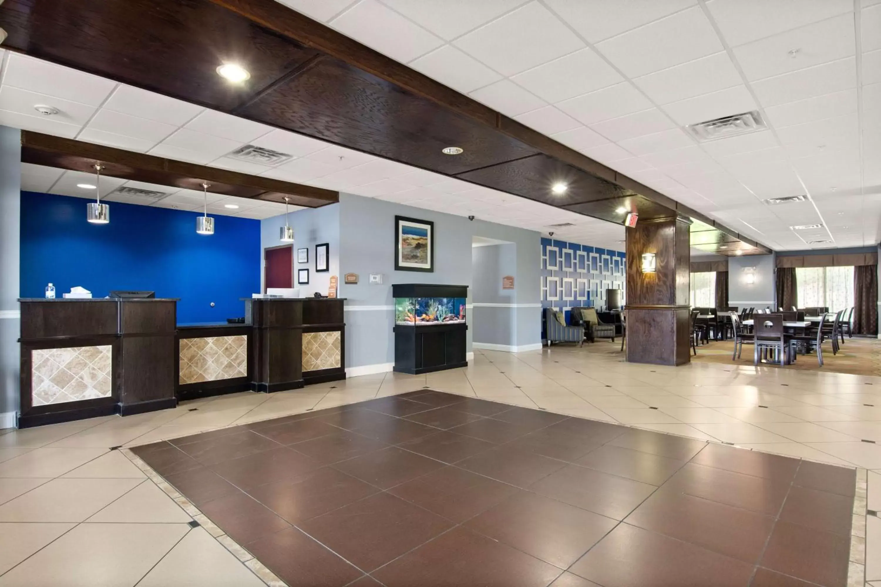 Lobby or reception, Lobby/Reception in SureStay Plus Hotel By Best Western Portland Route 52 West