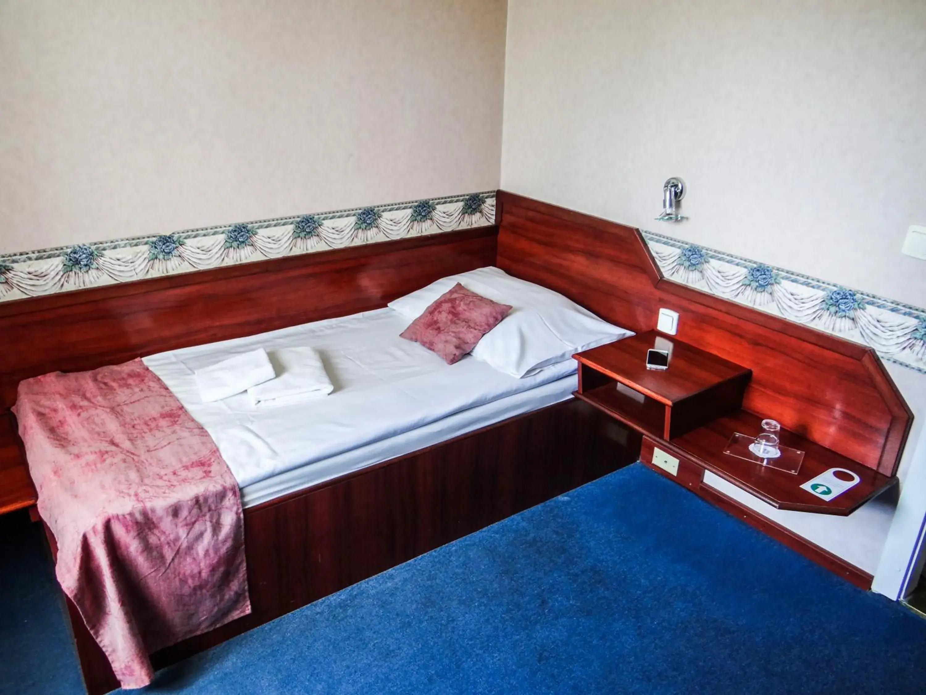 Bedroom, Bed in Classic Hotel