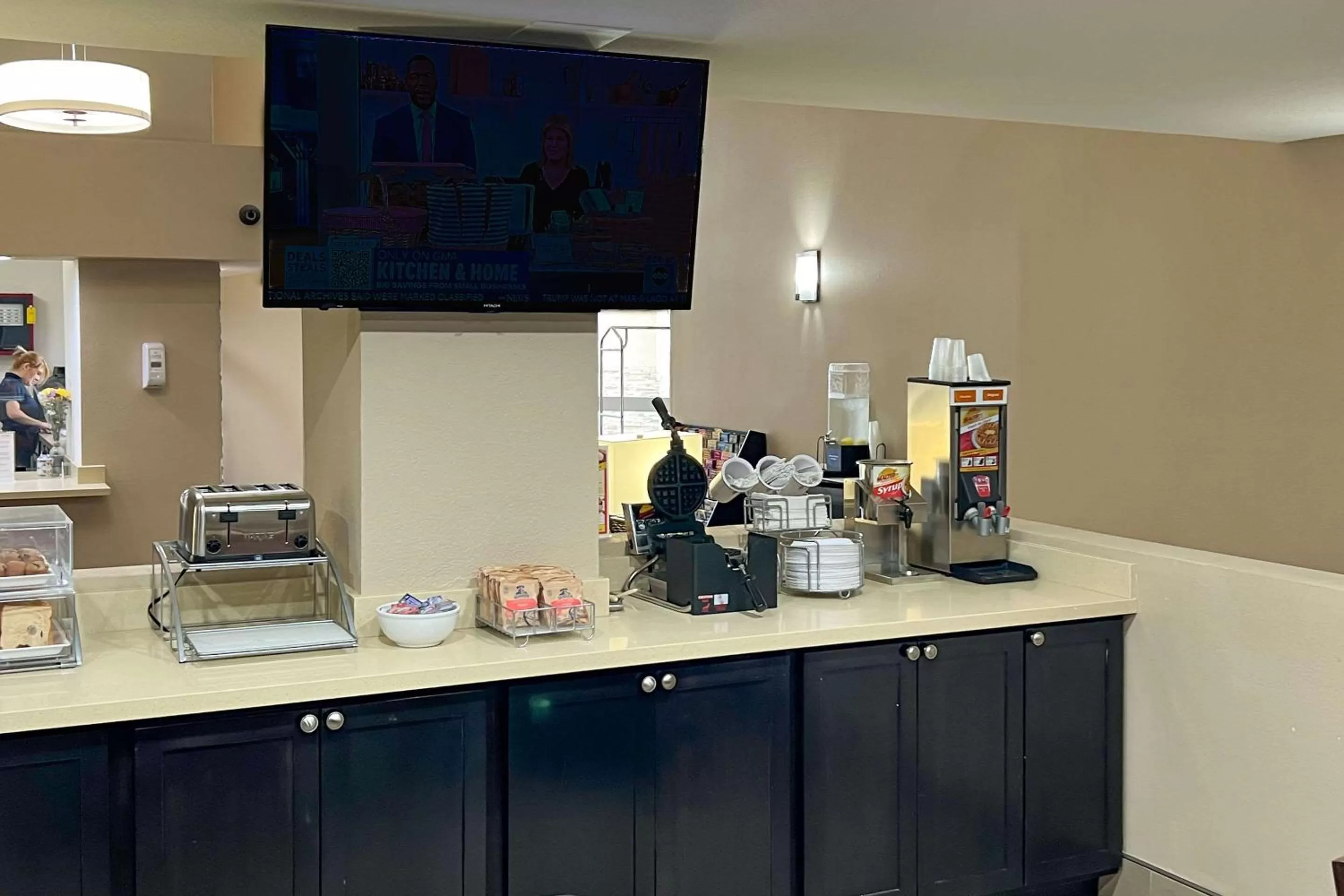 Breakfast in Comfort Inn & Suites Surprise Near Sun City West