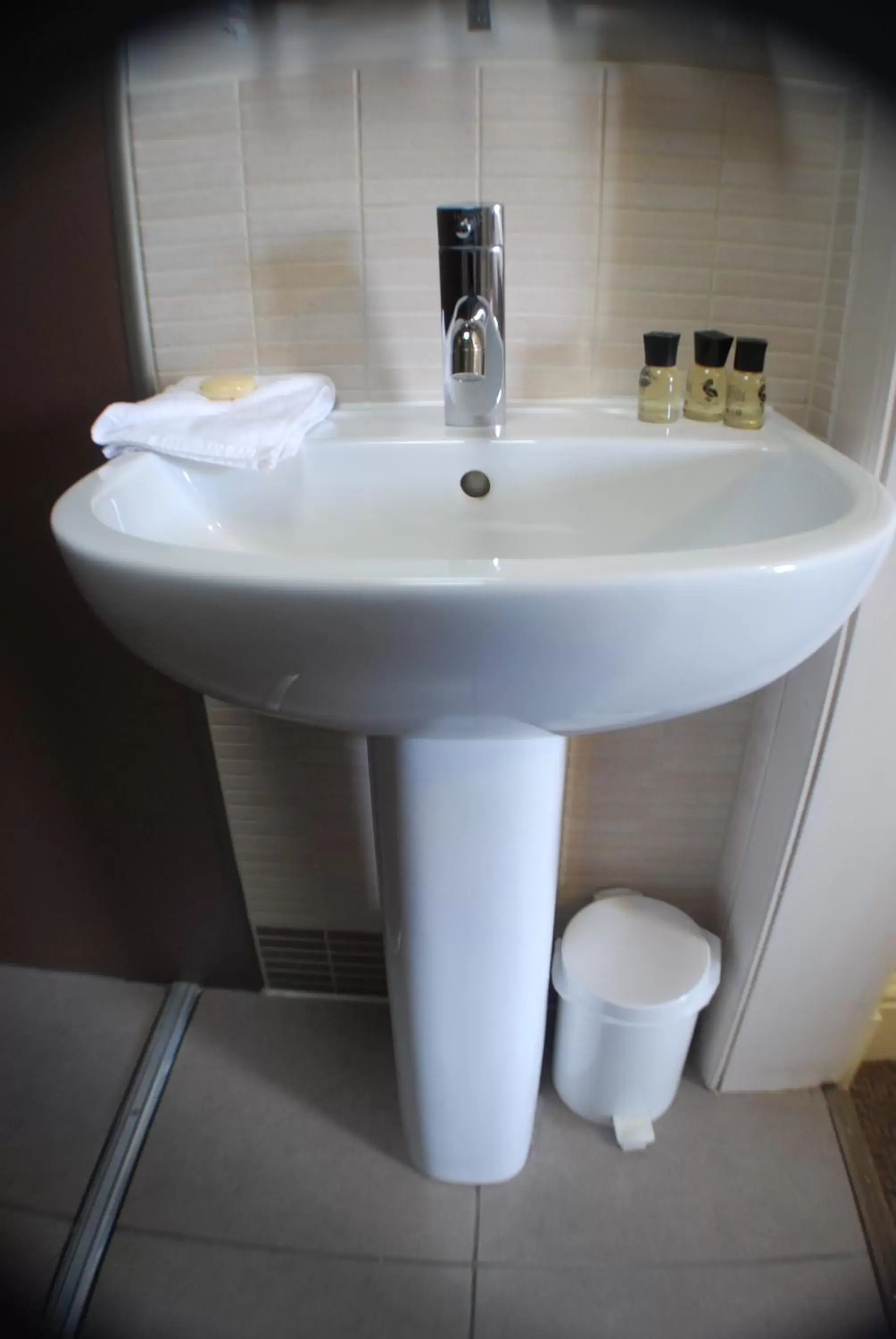 Bathroom in The Salisbury Hotel