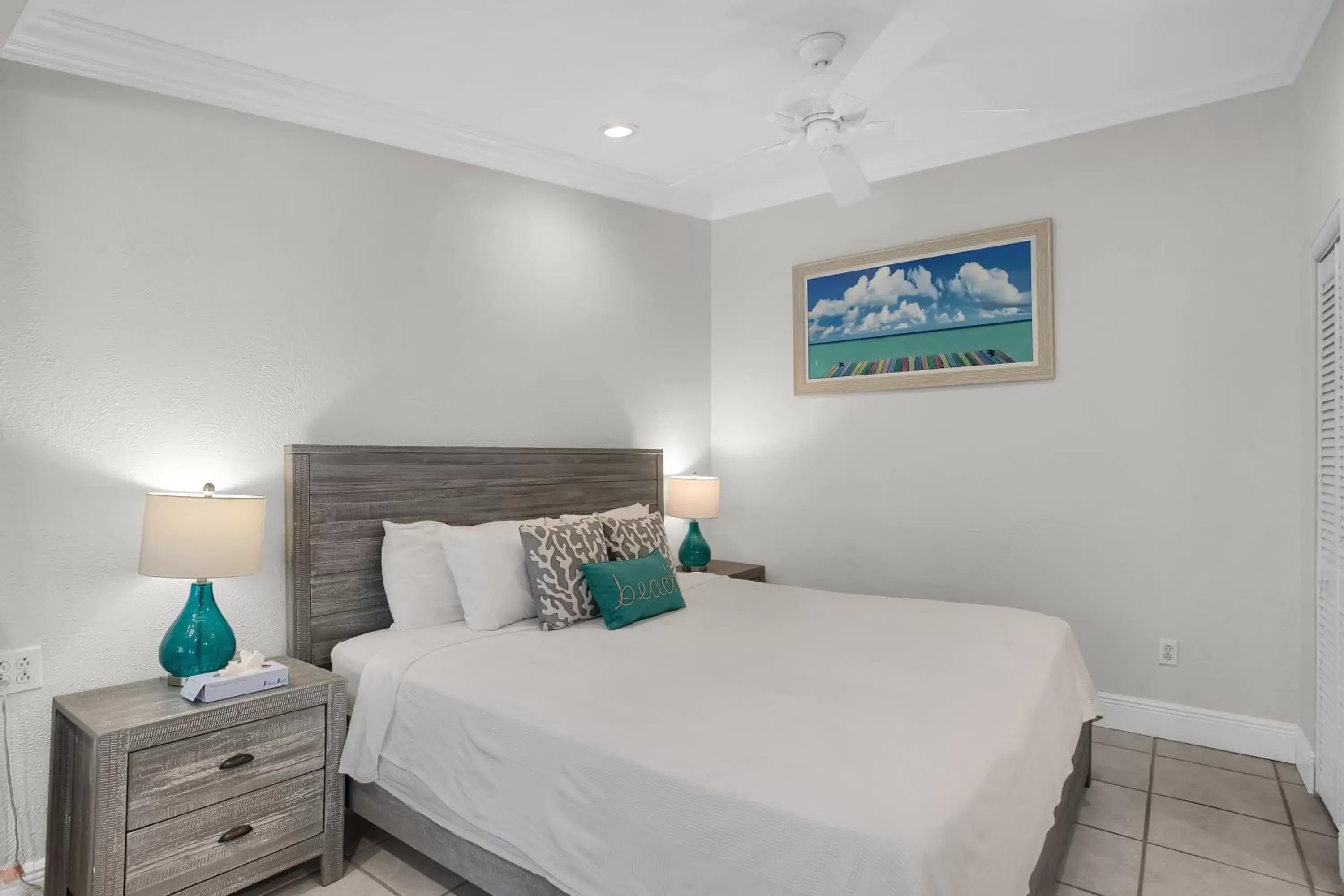 Bedroom, Bed in Atlantic Bay Resort