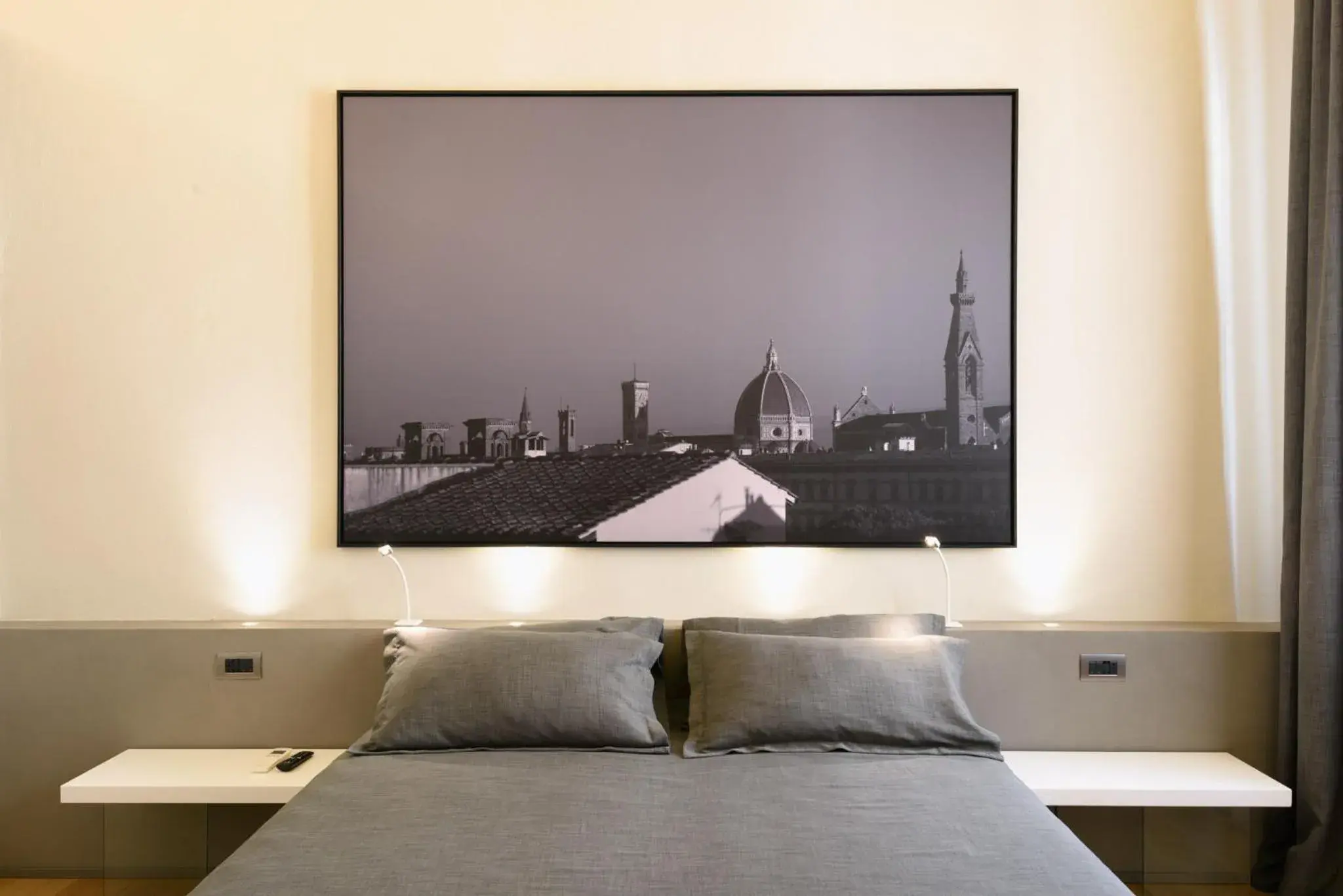 Bed in Palazzo Vasarri - Luxury design suites