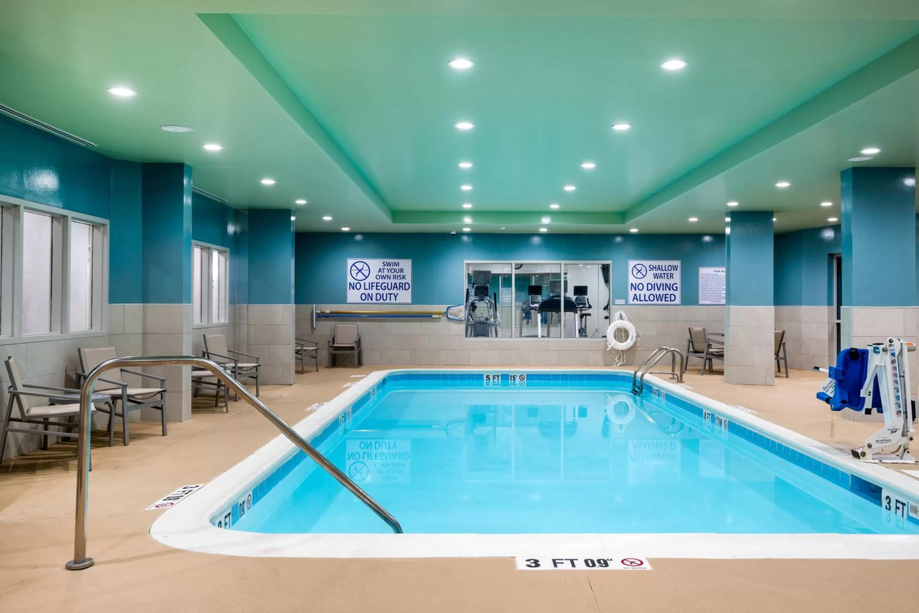 Swimming pool in Holiday Inn Express & Suites Florence I-95 & I-20 Civic Ctr by IHG