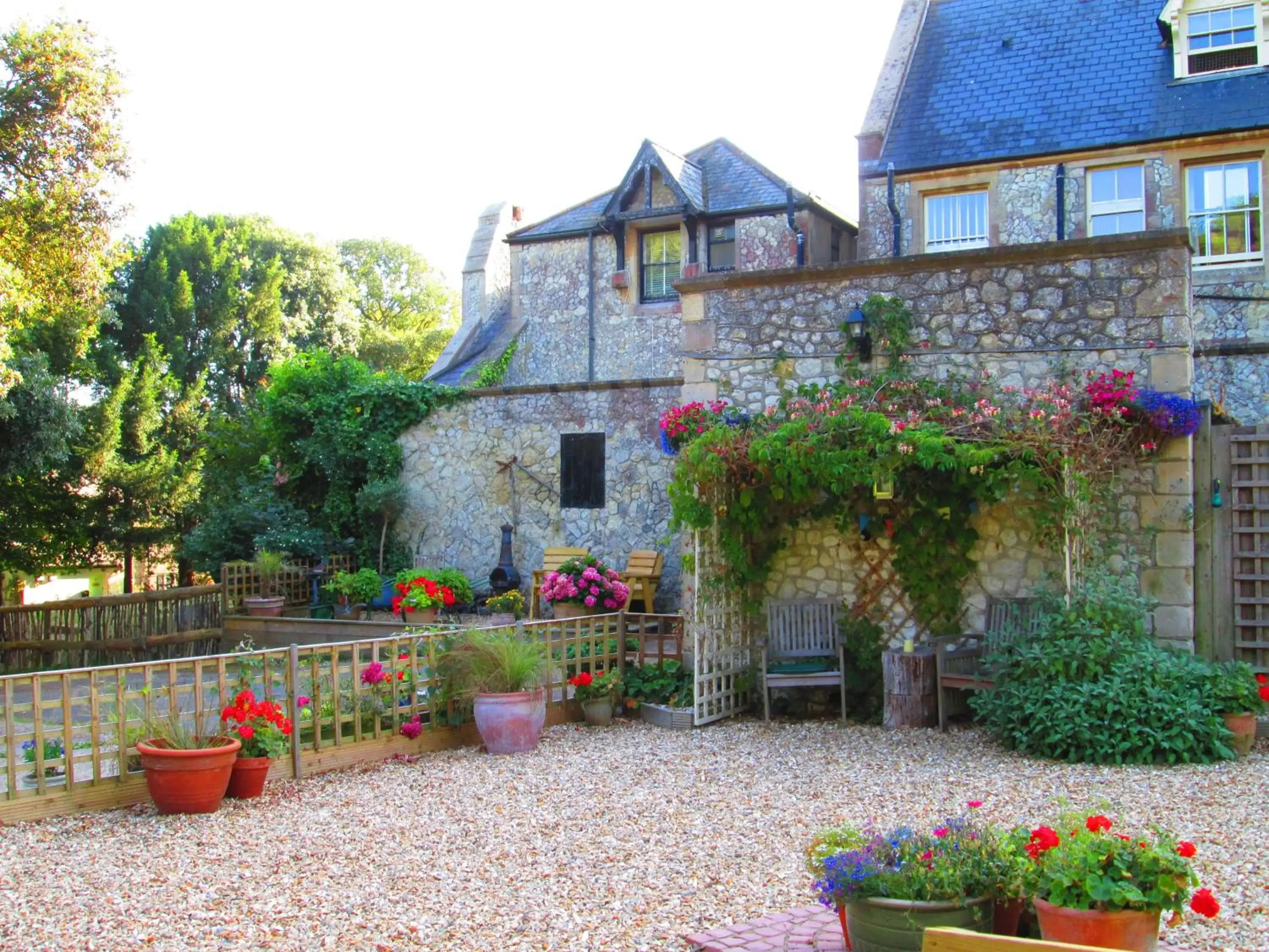 BBQ facilities, Property Building in Weston Manor