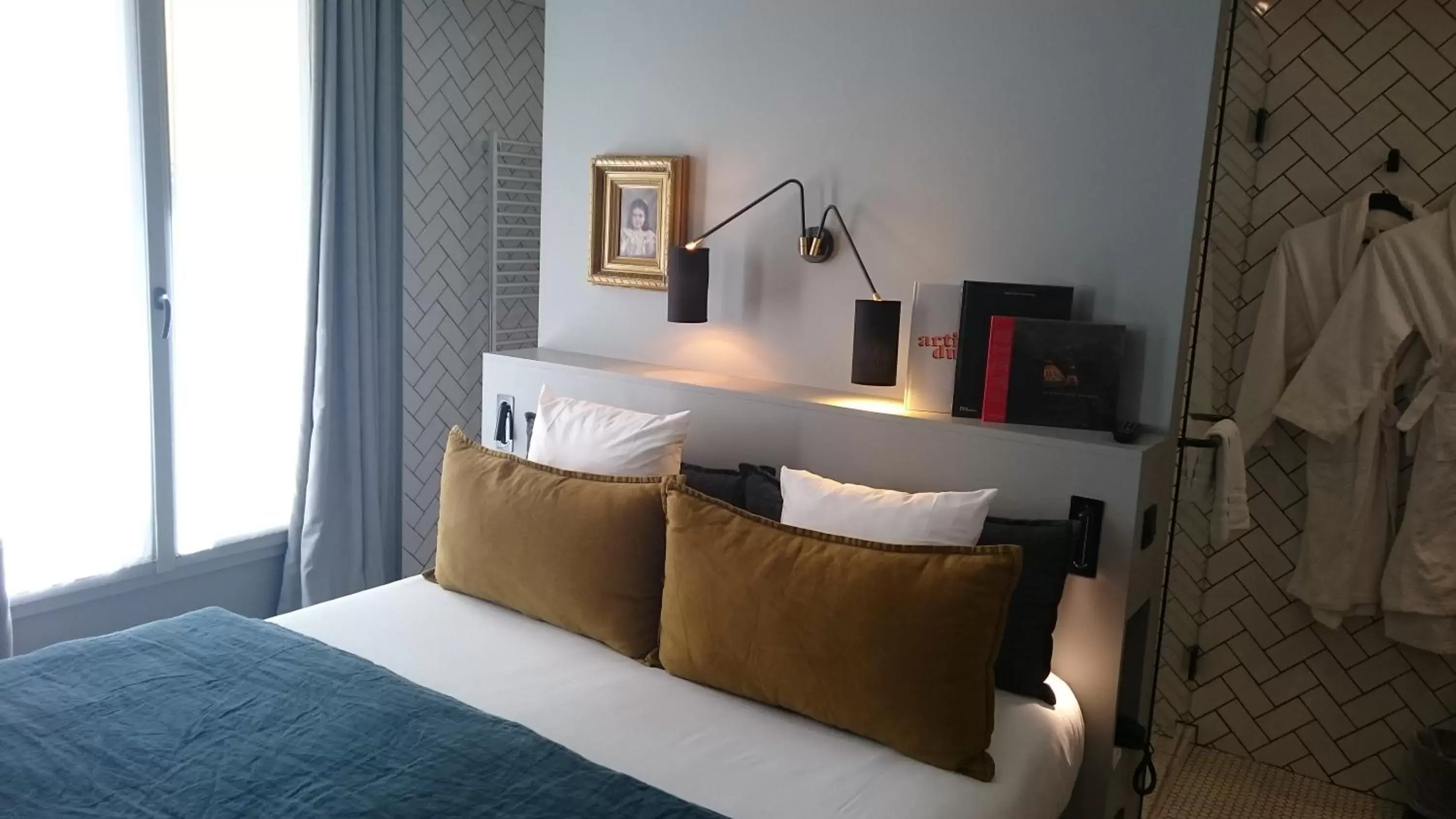 Photo of the whole room, Bed in COQ Hotel Paris