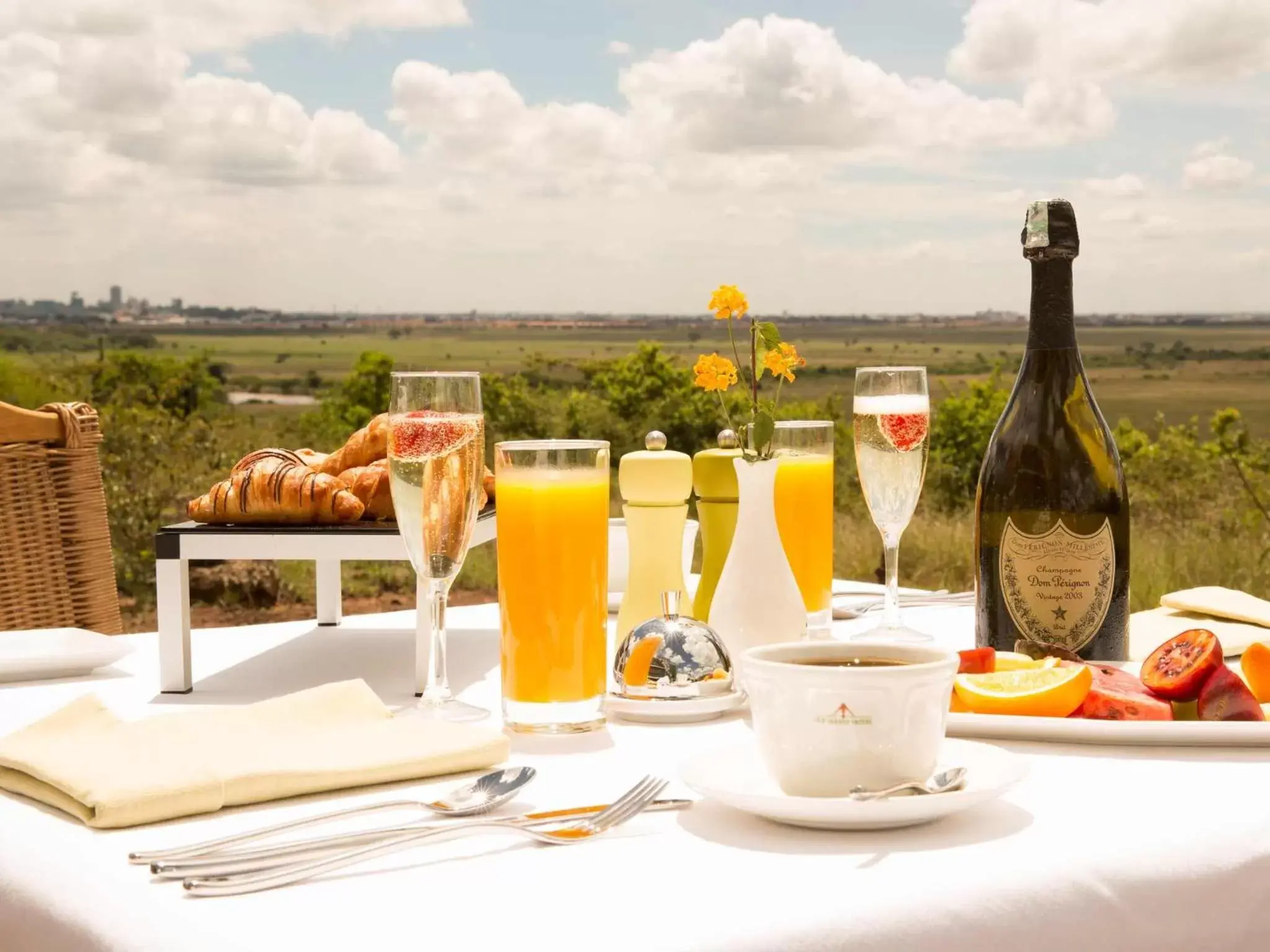 Lounge or bar in Ole Sereni Lounge or bar in Ole Sereni