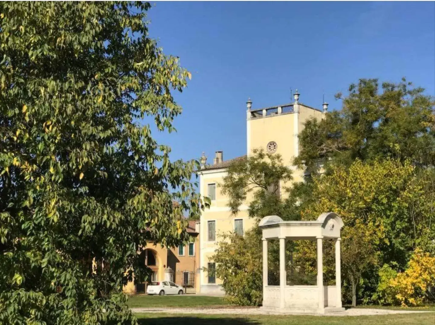 Nearby landmark, Property Building in Hotel Piroga Padova