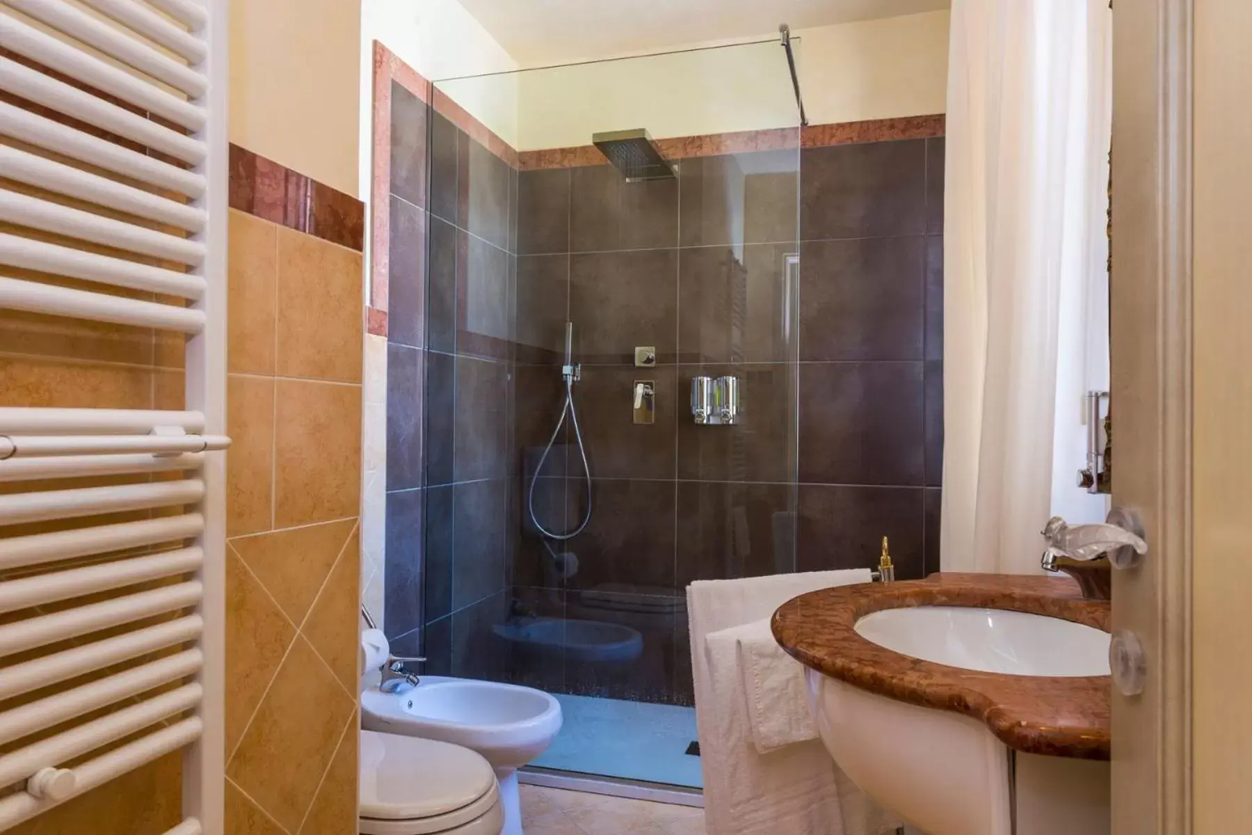 Shower, Bathroom in Al Ponticello