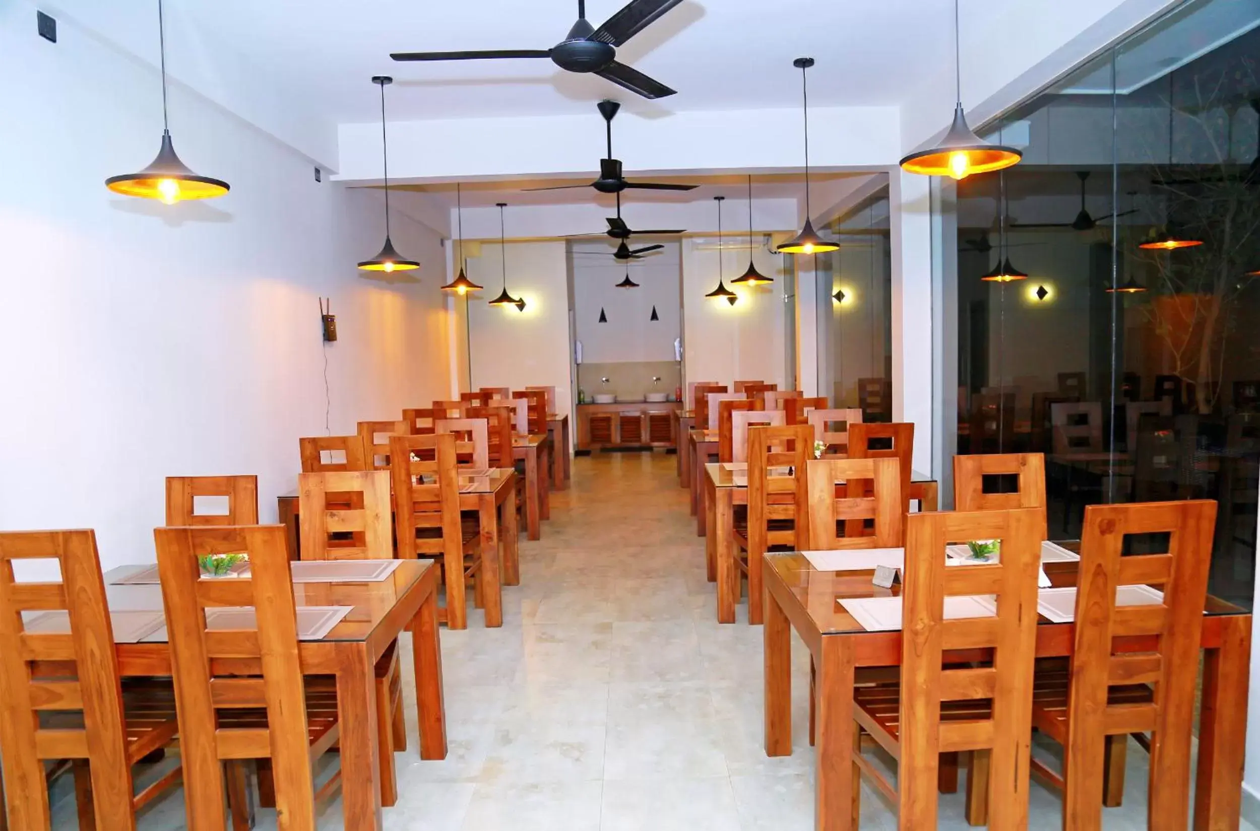 Restaurant/Places to Eat in Hive 68 - Hotel and Resorts (Negombo)