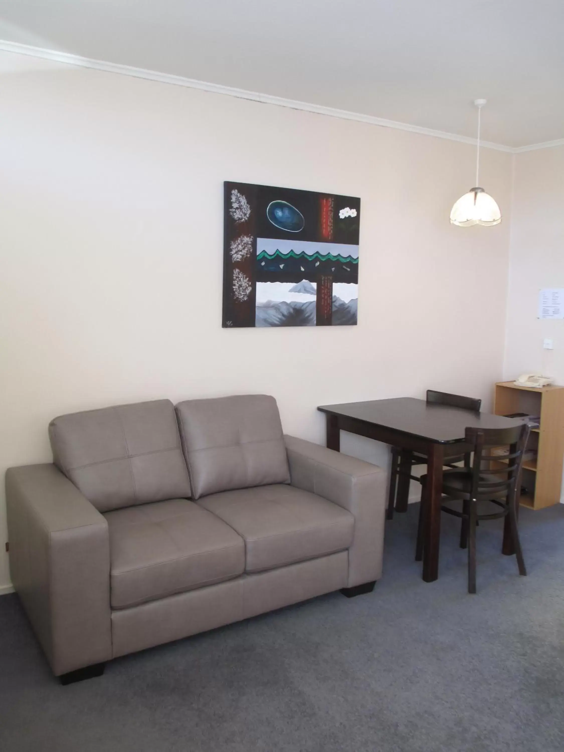 Living room, Seating Area in Merivale Court Motel & Apartments