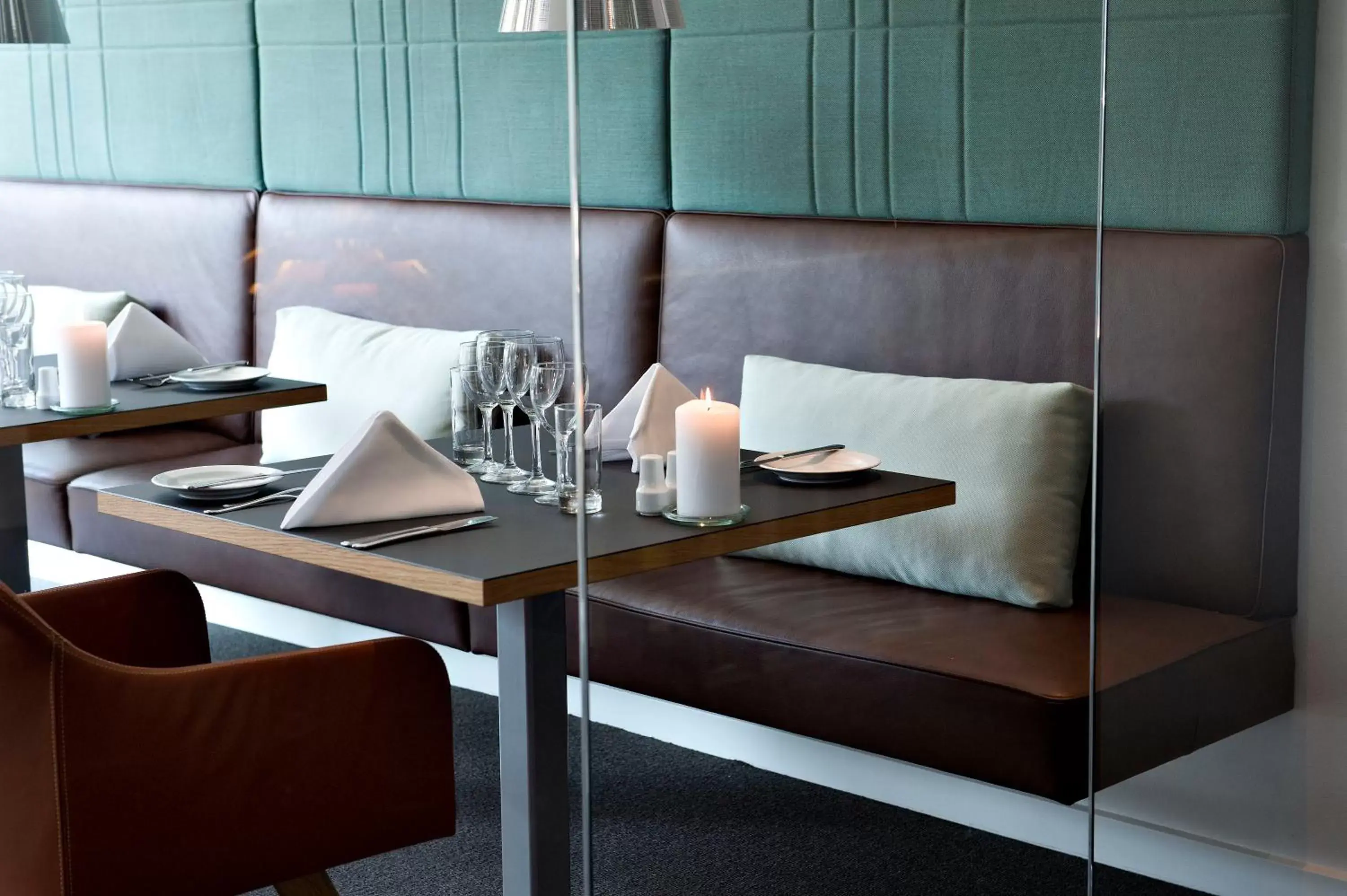 Restaurant/places to eat, Seating Area in Comwell Hvide Hus Aalborg