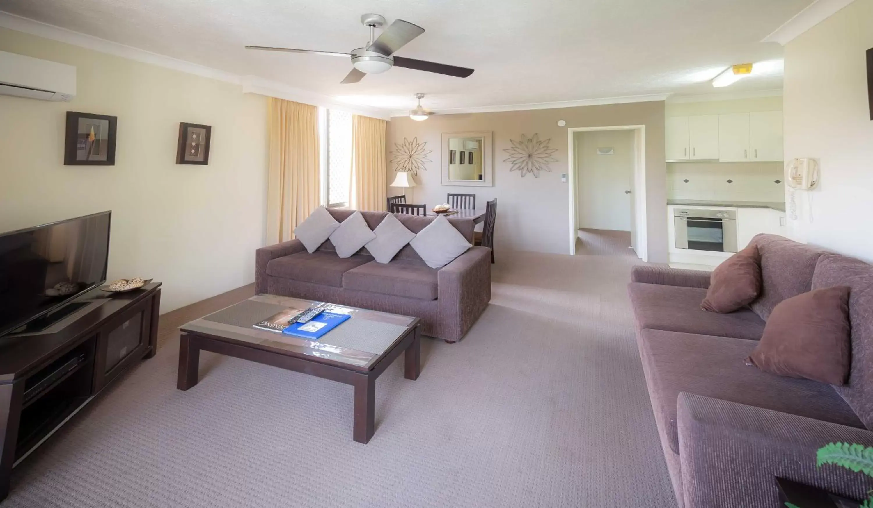 Living room, Seating Area in Aussie Resort