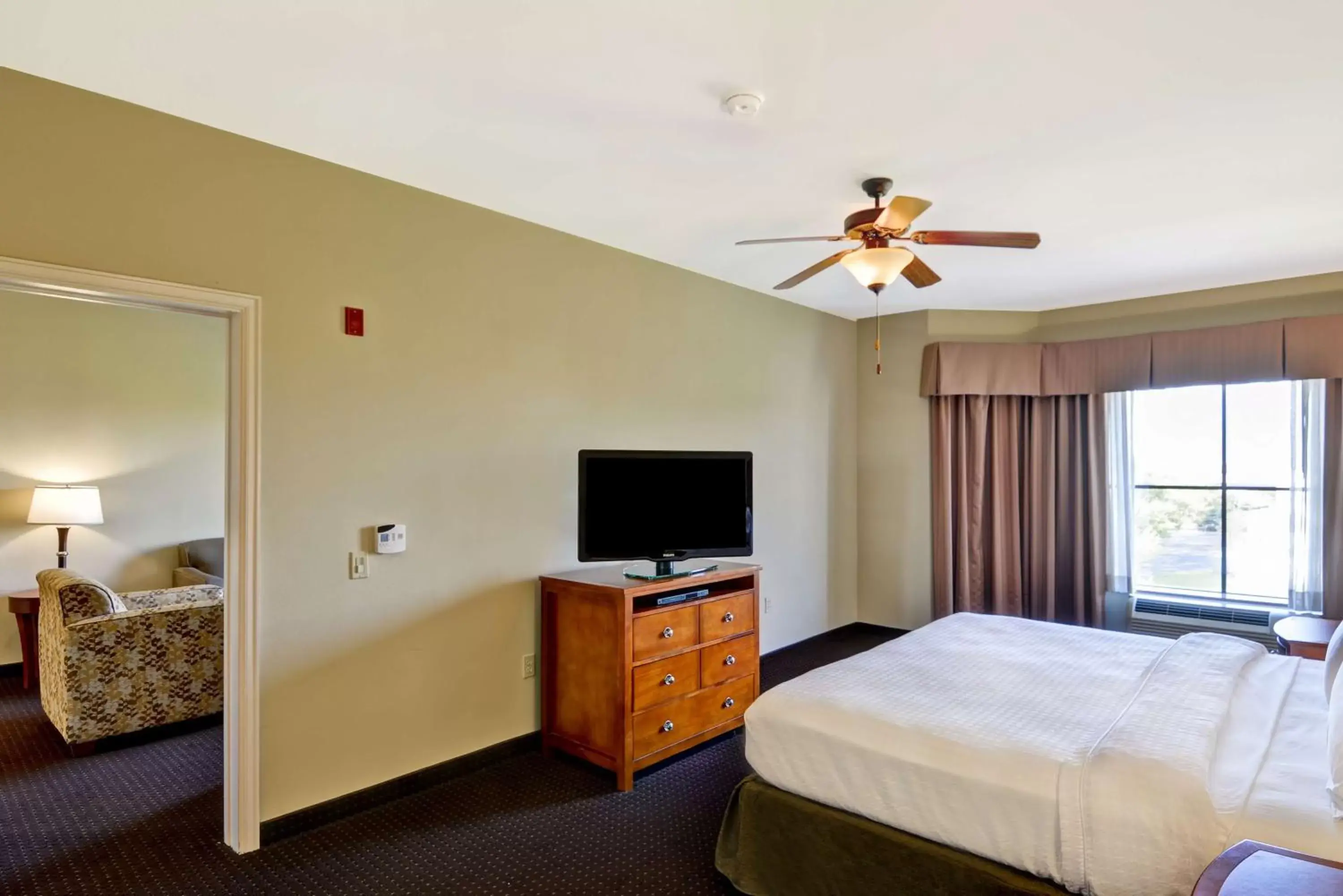 Bed in Homewood Suites by Hilton Houston West-Energy Corridor
