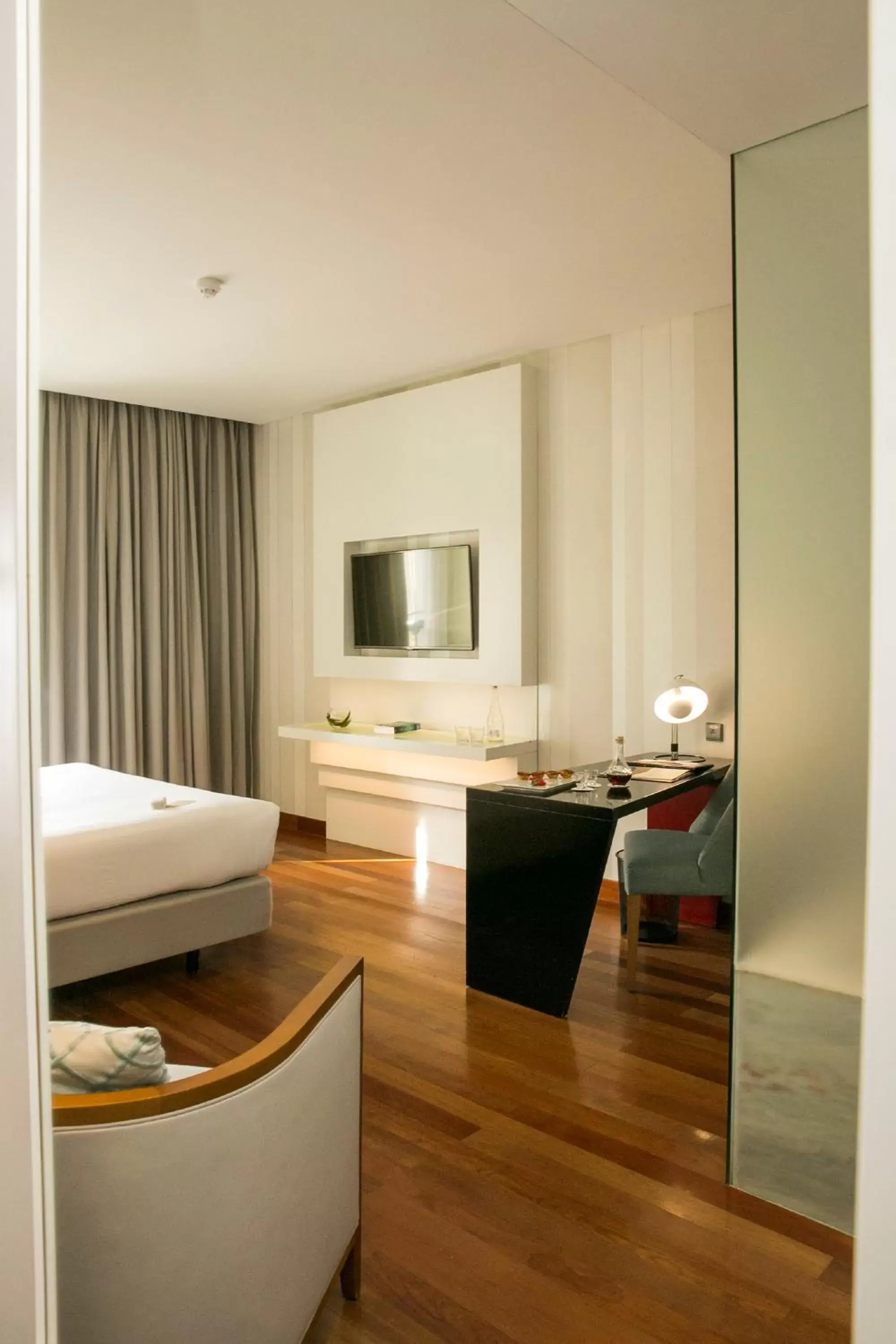 Photo of the whole room, Bathroom in Pousada de Lisboa - Small Luxury Hotels Of The World