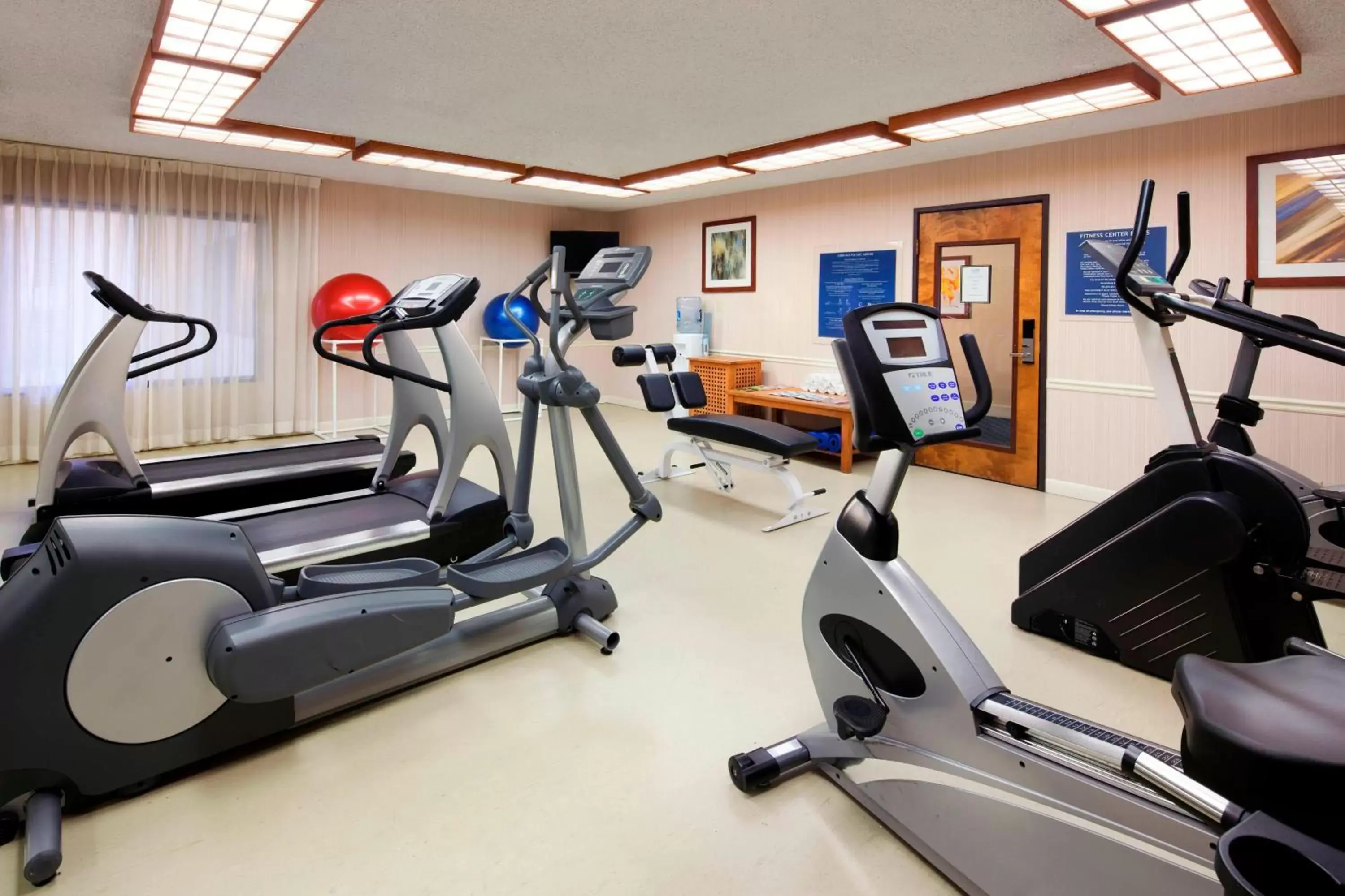 Fitness centre/facilities, Fitness Center/Facilities in Four Points by Sheraton Bakersfield