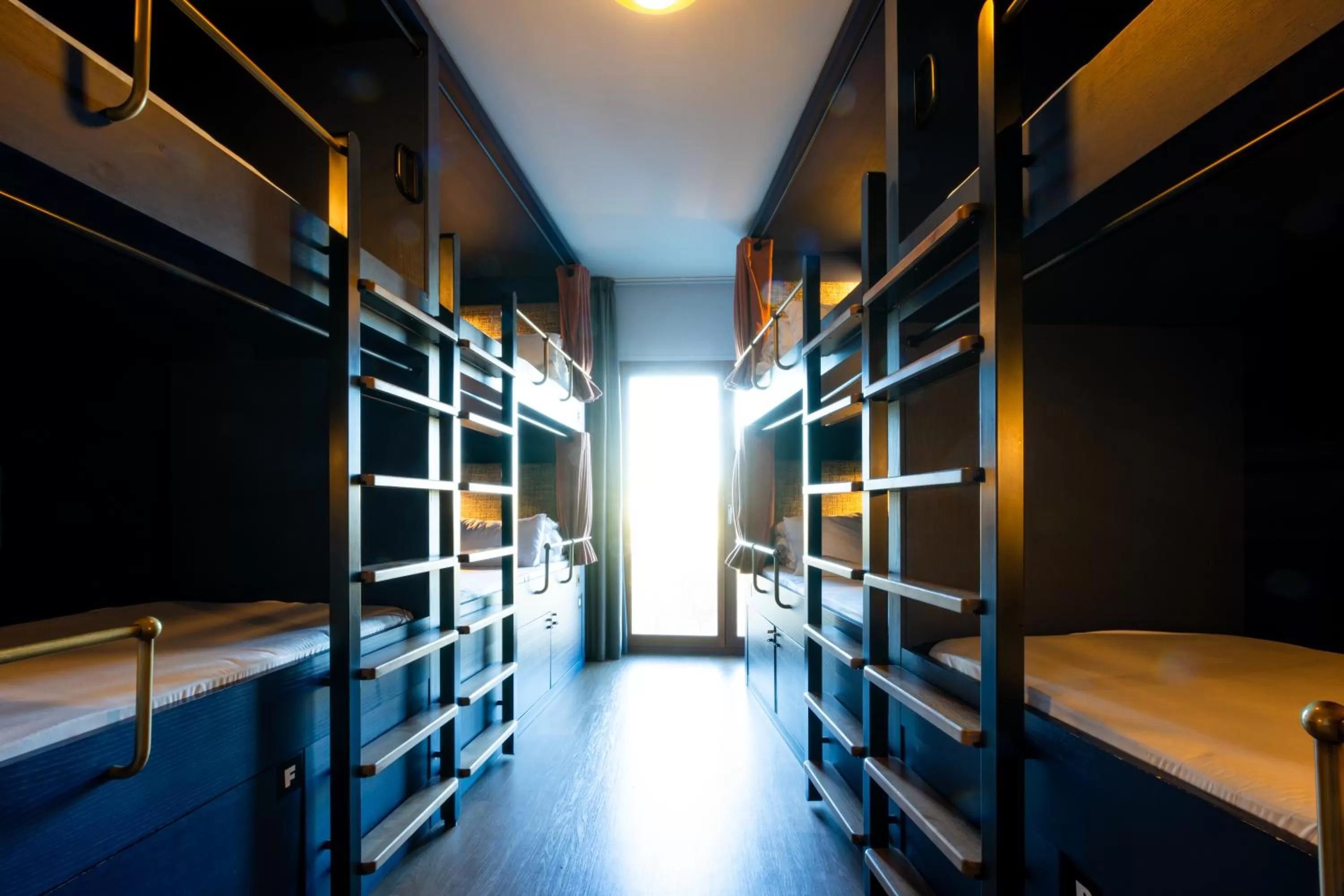 Photo of the whole room, Bed in The People - Paris Nation