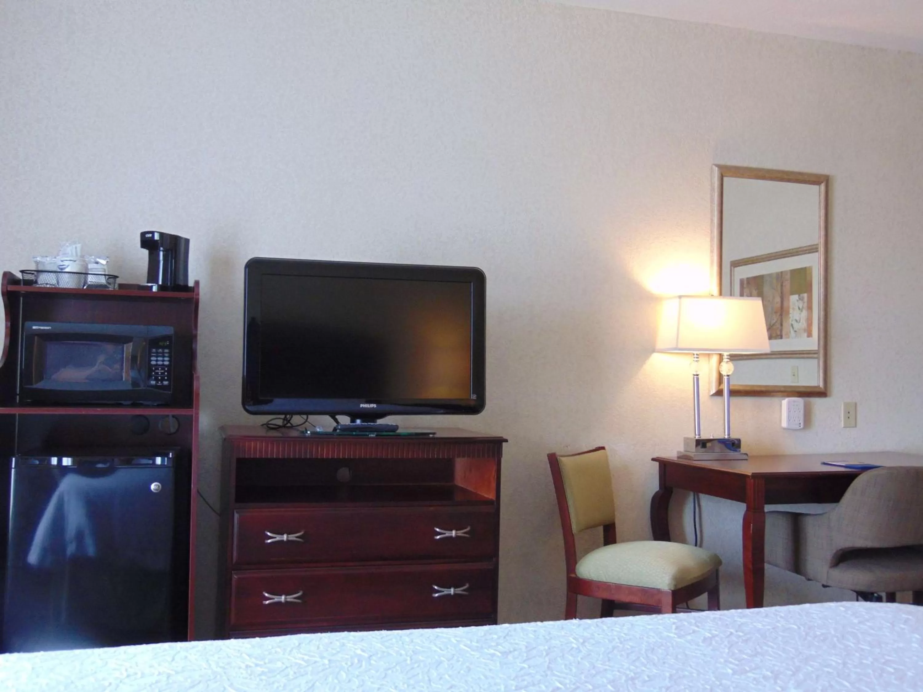 Bedroom in Hampton Inn & Suites Cleveland-Mentor