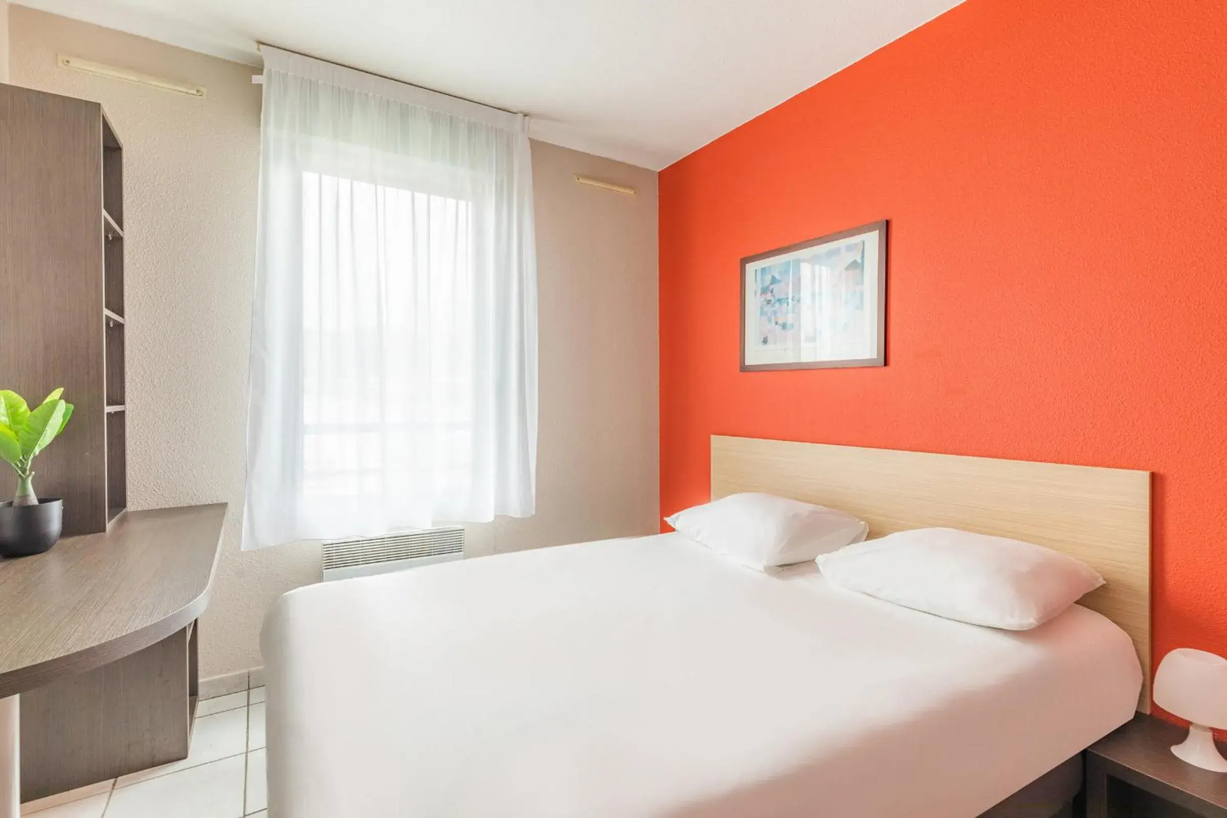 Bed in Appart'City Lyon Vaise St Cyr