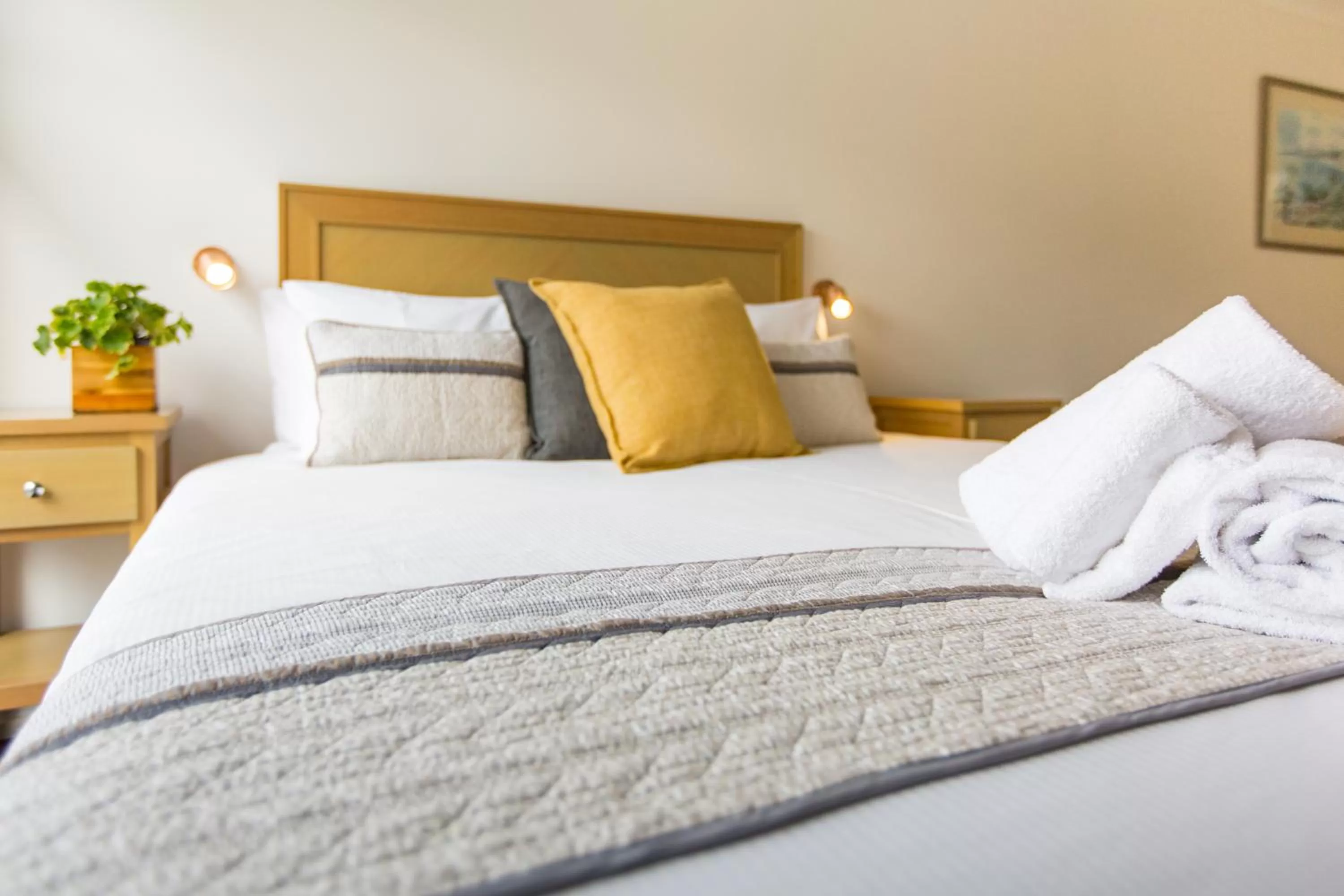 Bed in Fox on the Run - Motel Kilmore