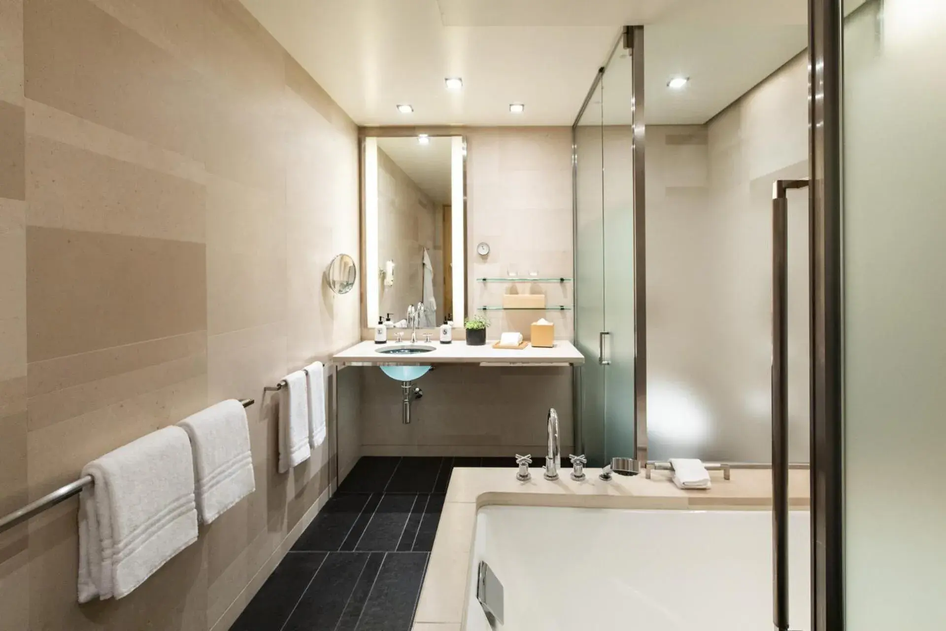 Bathroom in Four Seasons Hotel Tokyo at Marunouchi