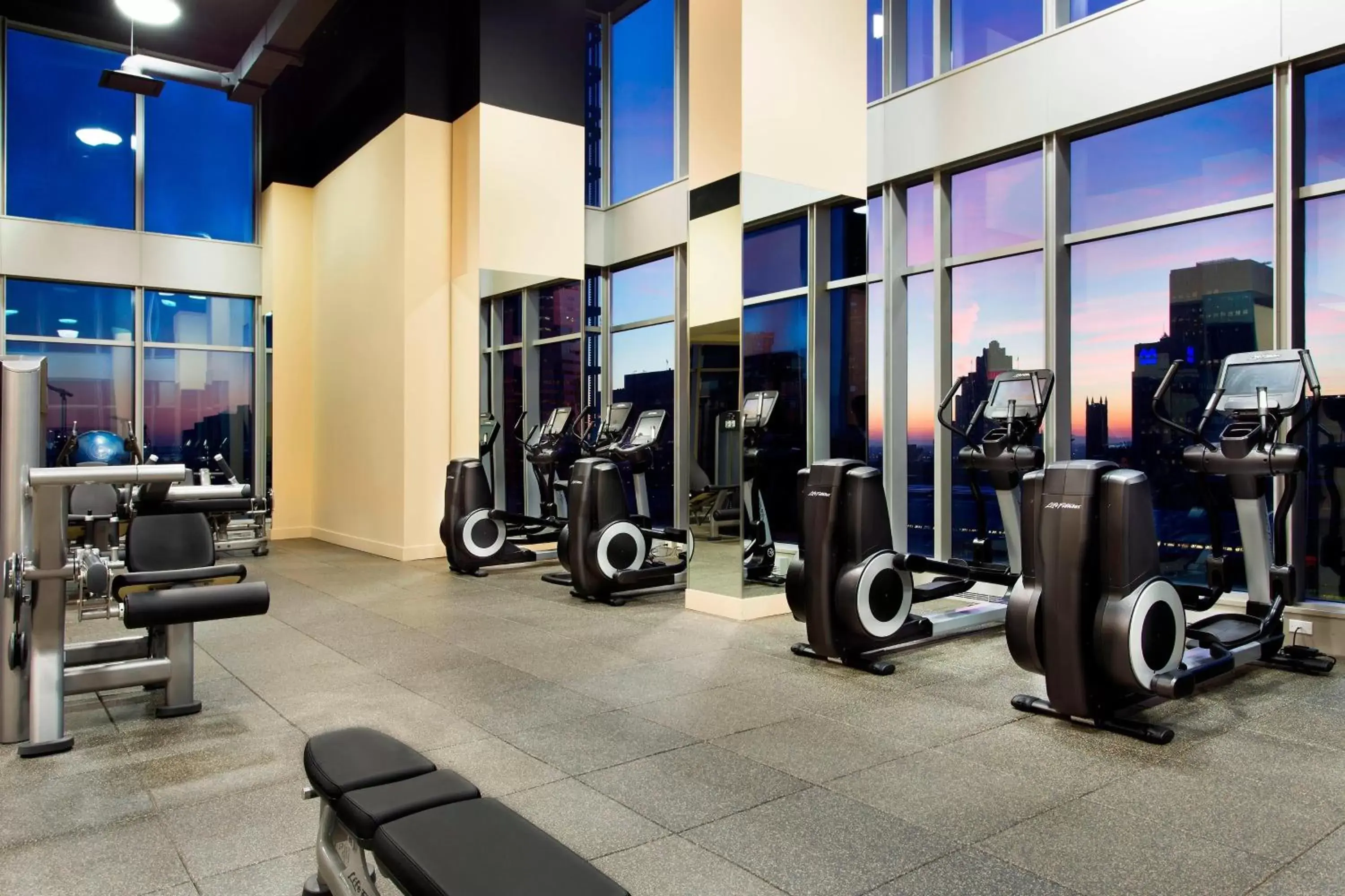 Fitness centre/facilities, Fitness Center/Facilities in Courtyard by Marriott Montreal Downtown