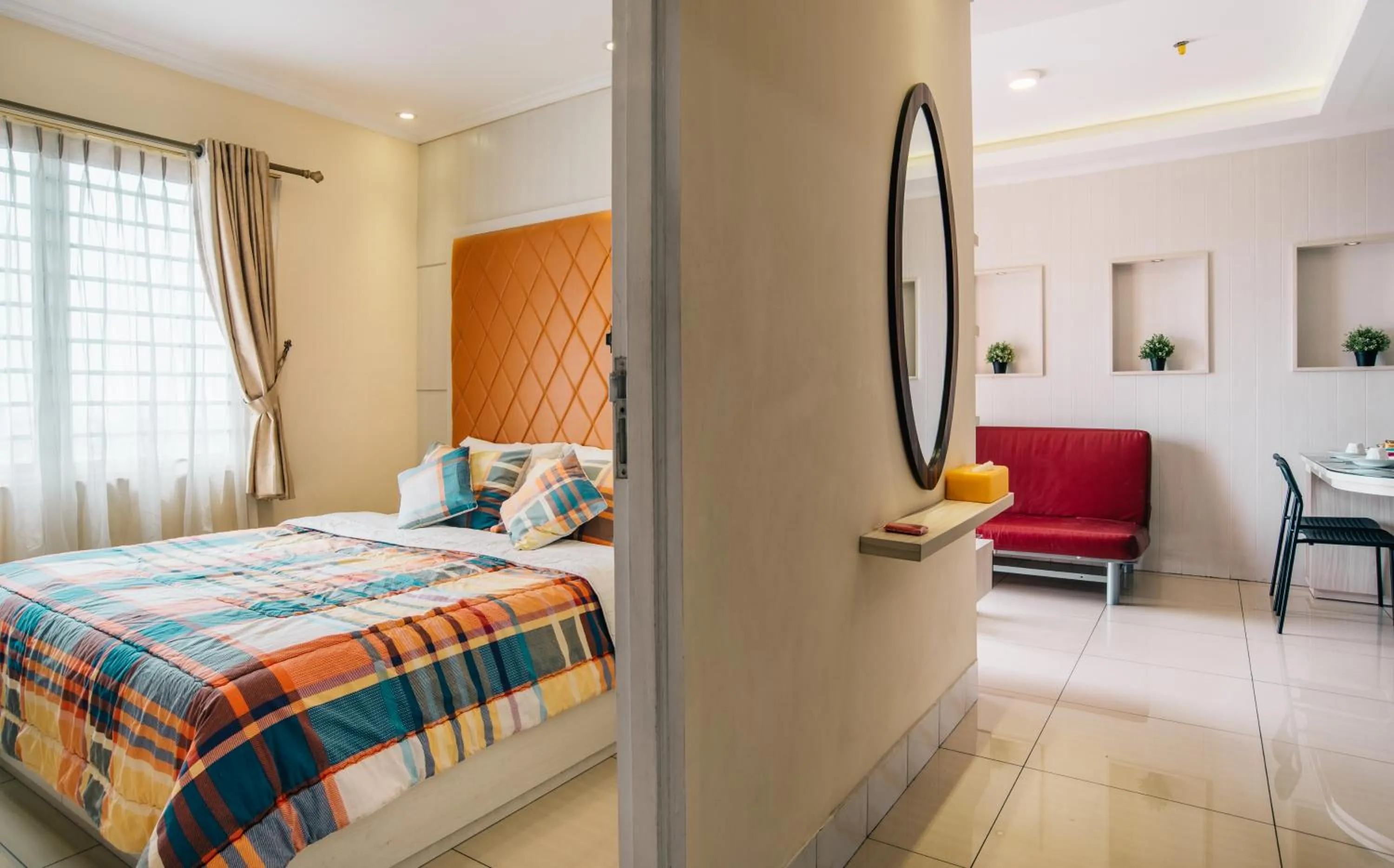 Bed in Ravarine Suite Apartment