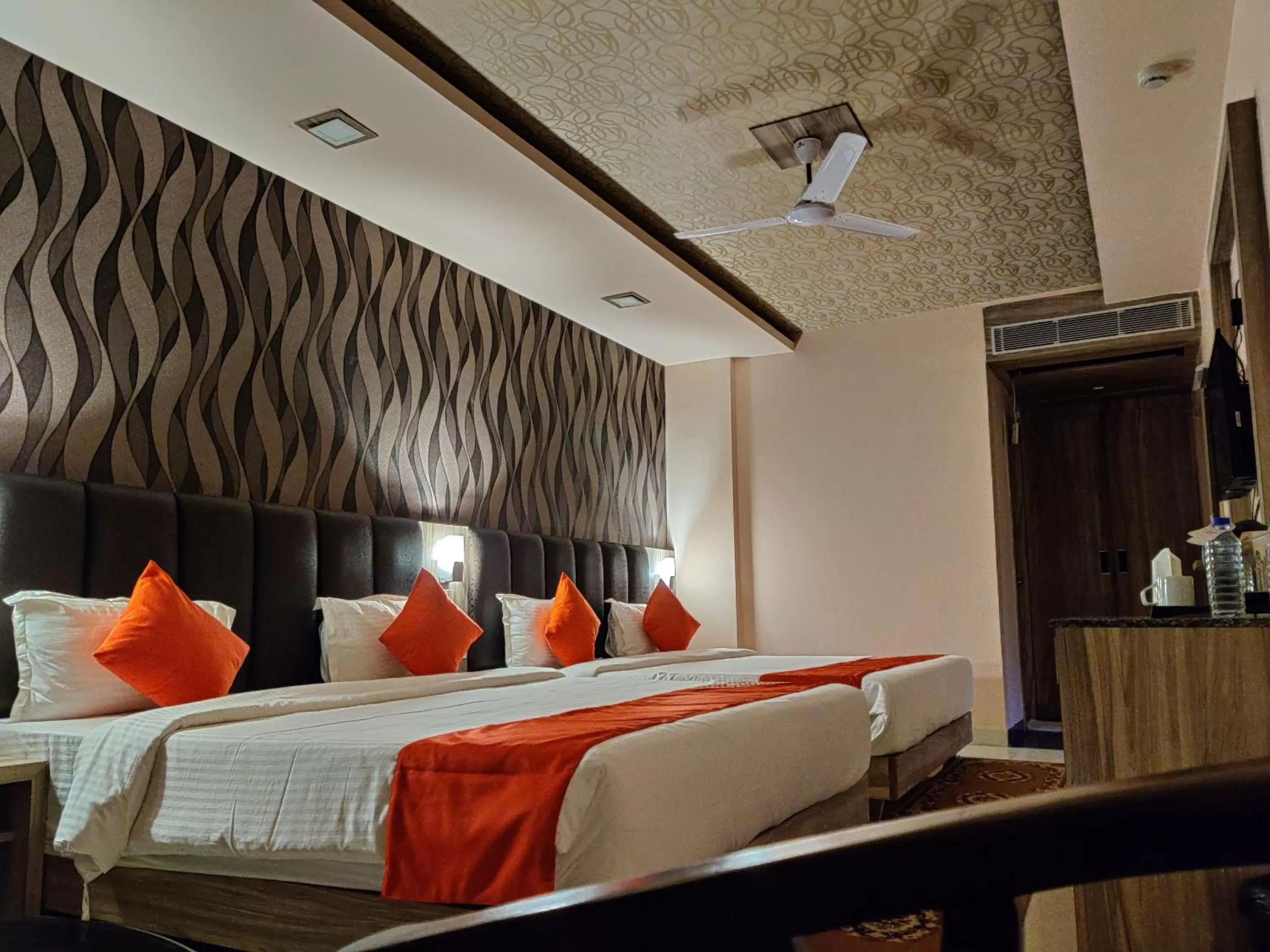 Bedroom, Bed in Hotel Vip Square