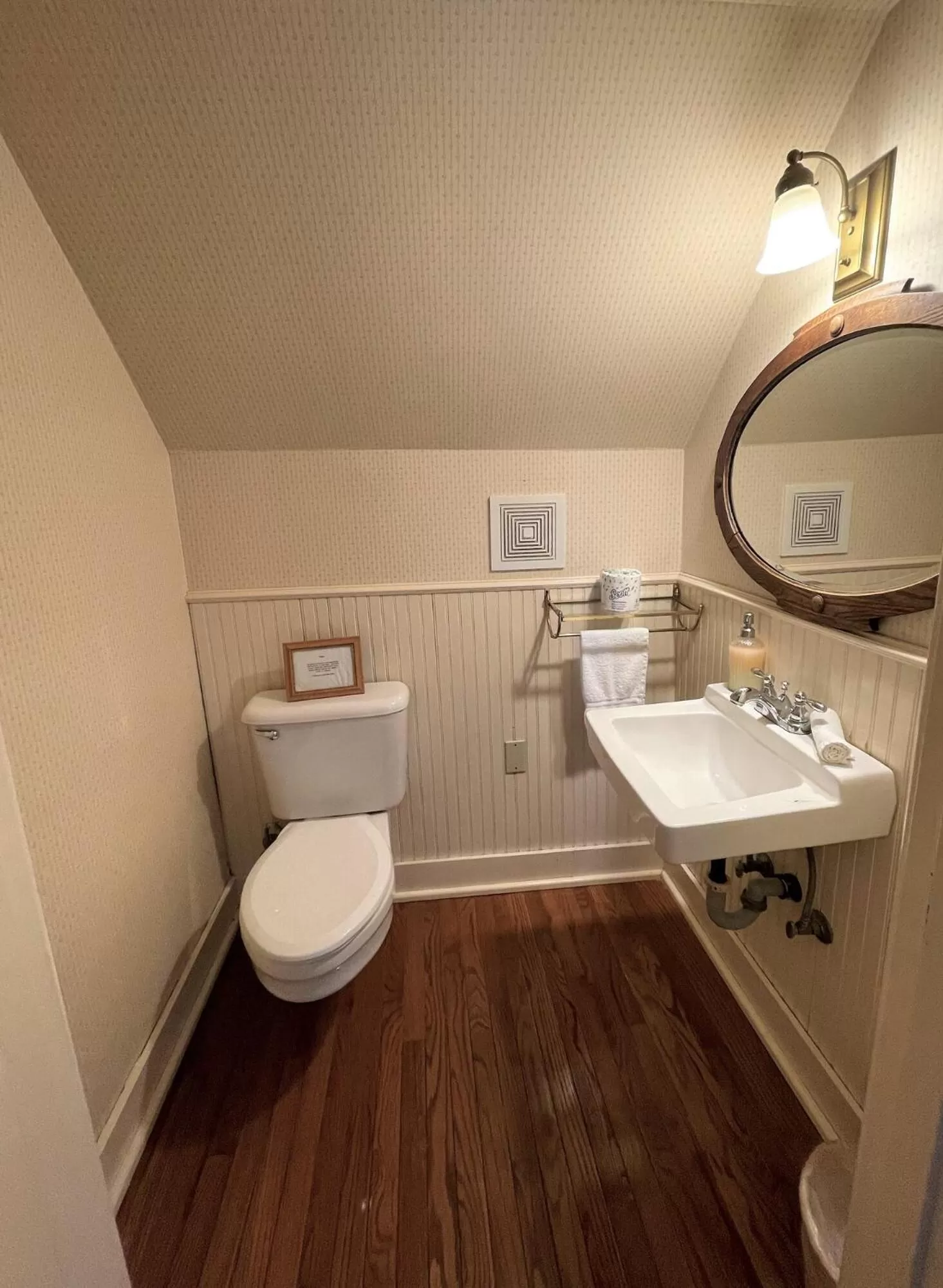 Bathroom in Orcas Hotel