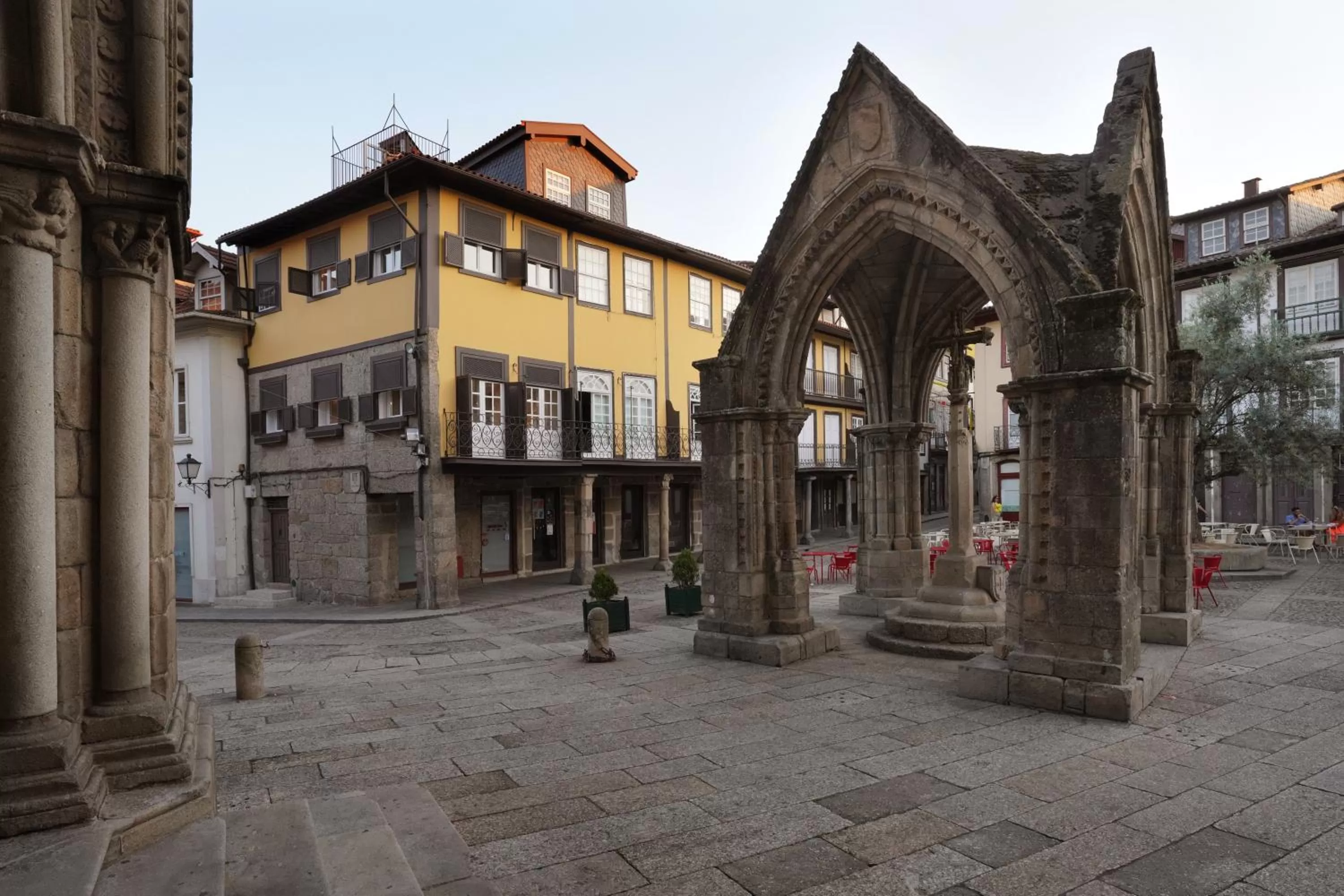 Property building in Hotel da Oliveira