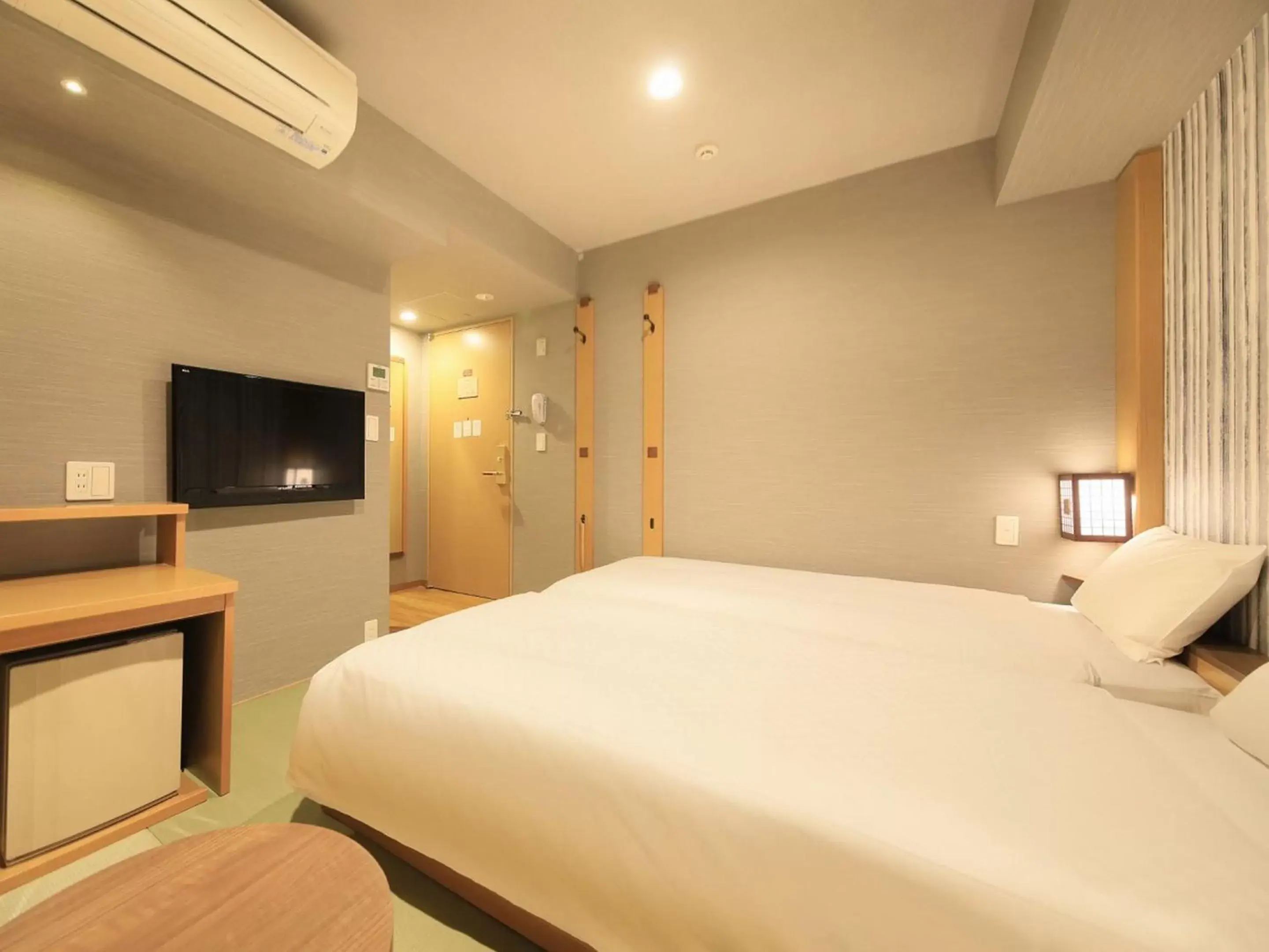 Bedroom, Bed in Asakusa Hotel Hatago