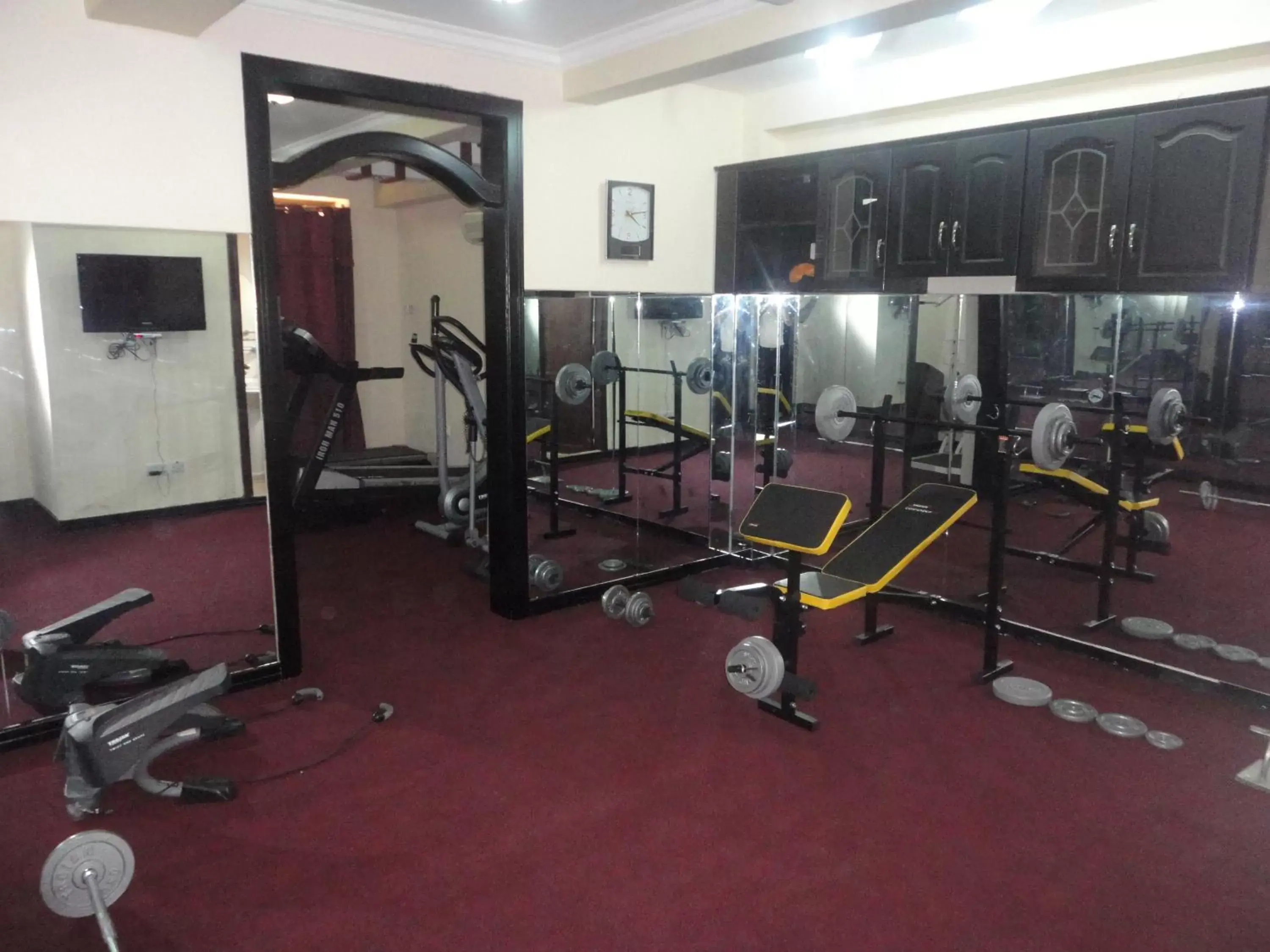 Fitness centre/facilities, Fitness Center/Facilities in Urban Rose Hotel & Apartments