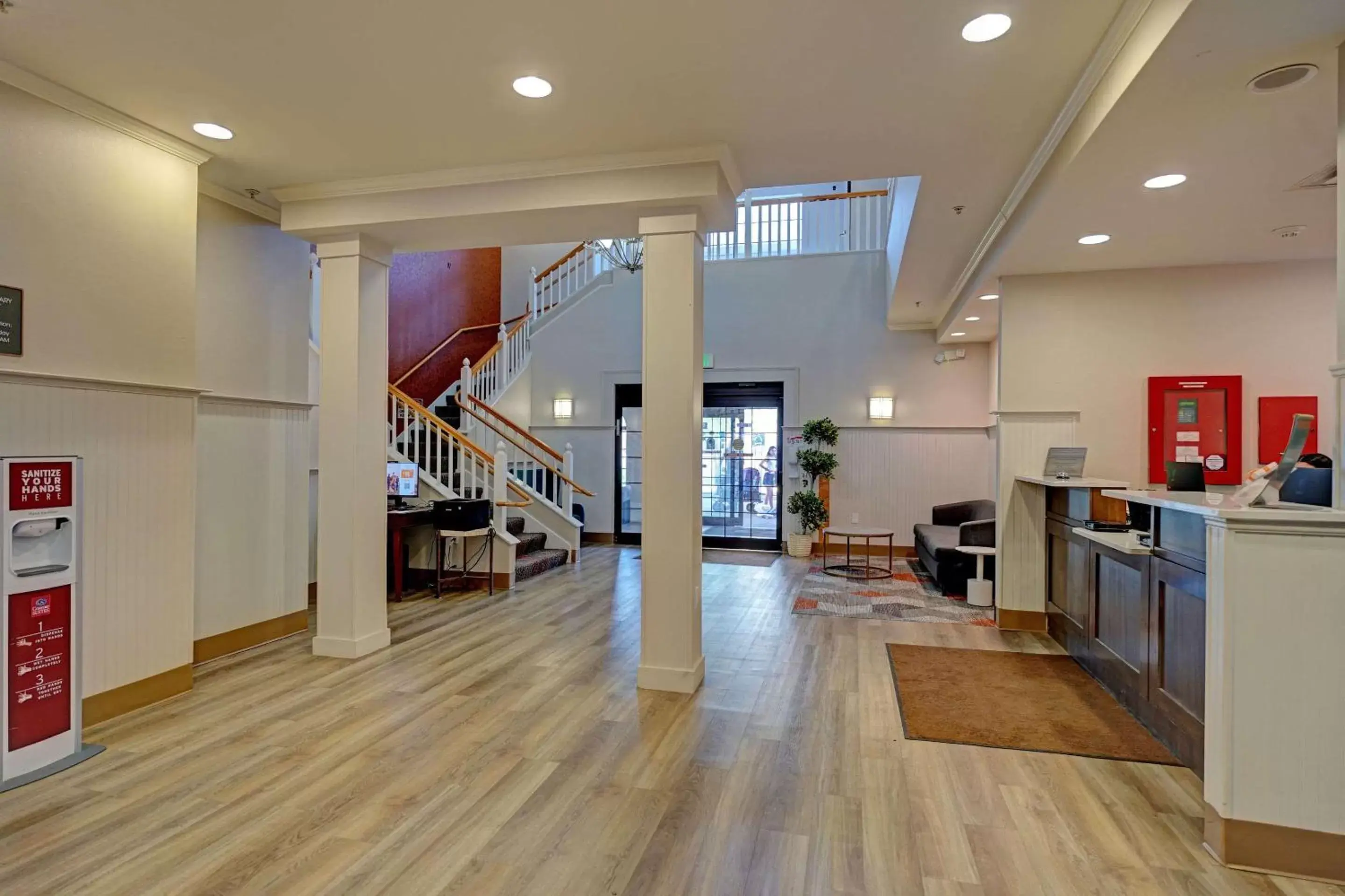 Lobby or reception, Kitchen/Kitchenette in Comfort Suites Ocean City West