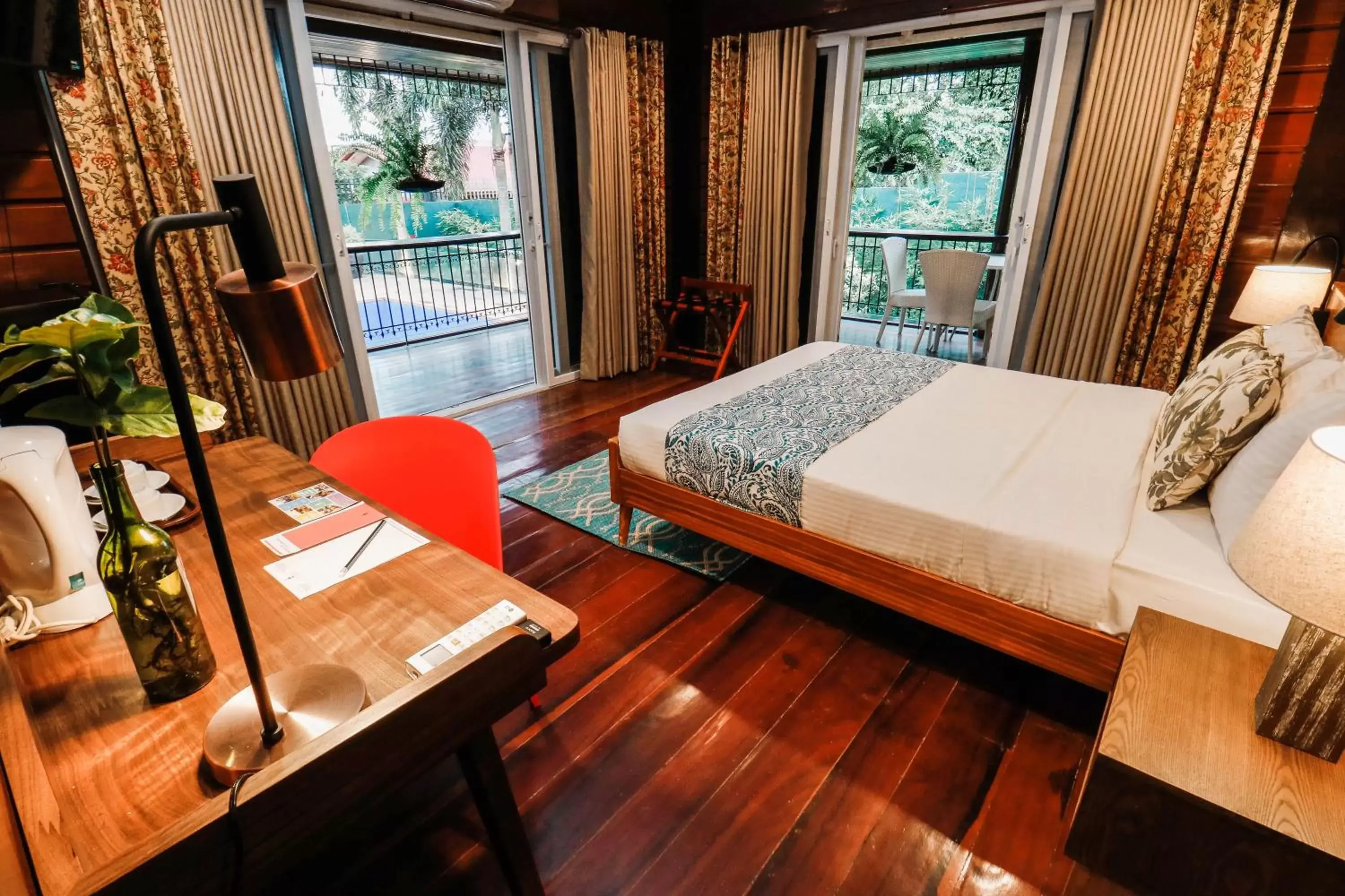Bed in Hotel Kimberly Tagaytay