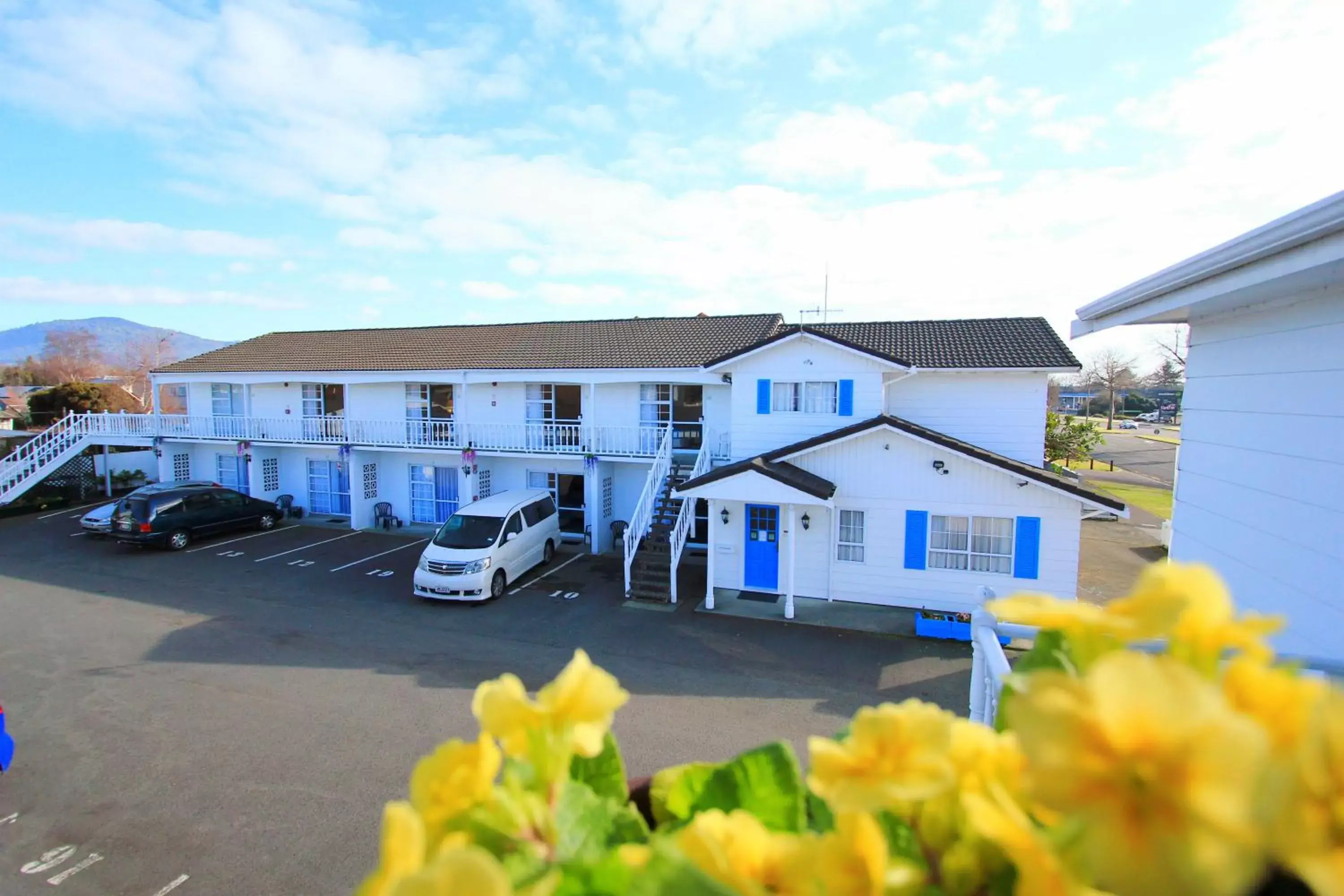 Facade/entrance, Property Building in Golden Glow Motel