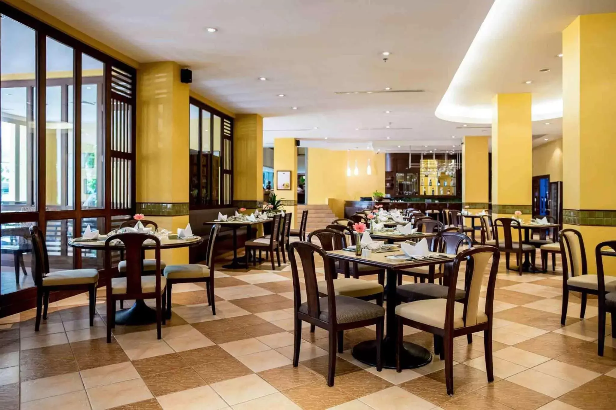 Restaurant/Places to Eat in Mercure Chiang Mai