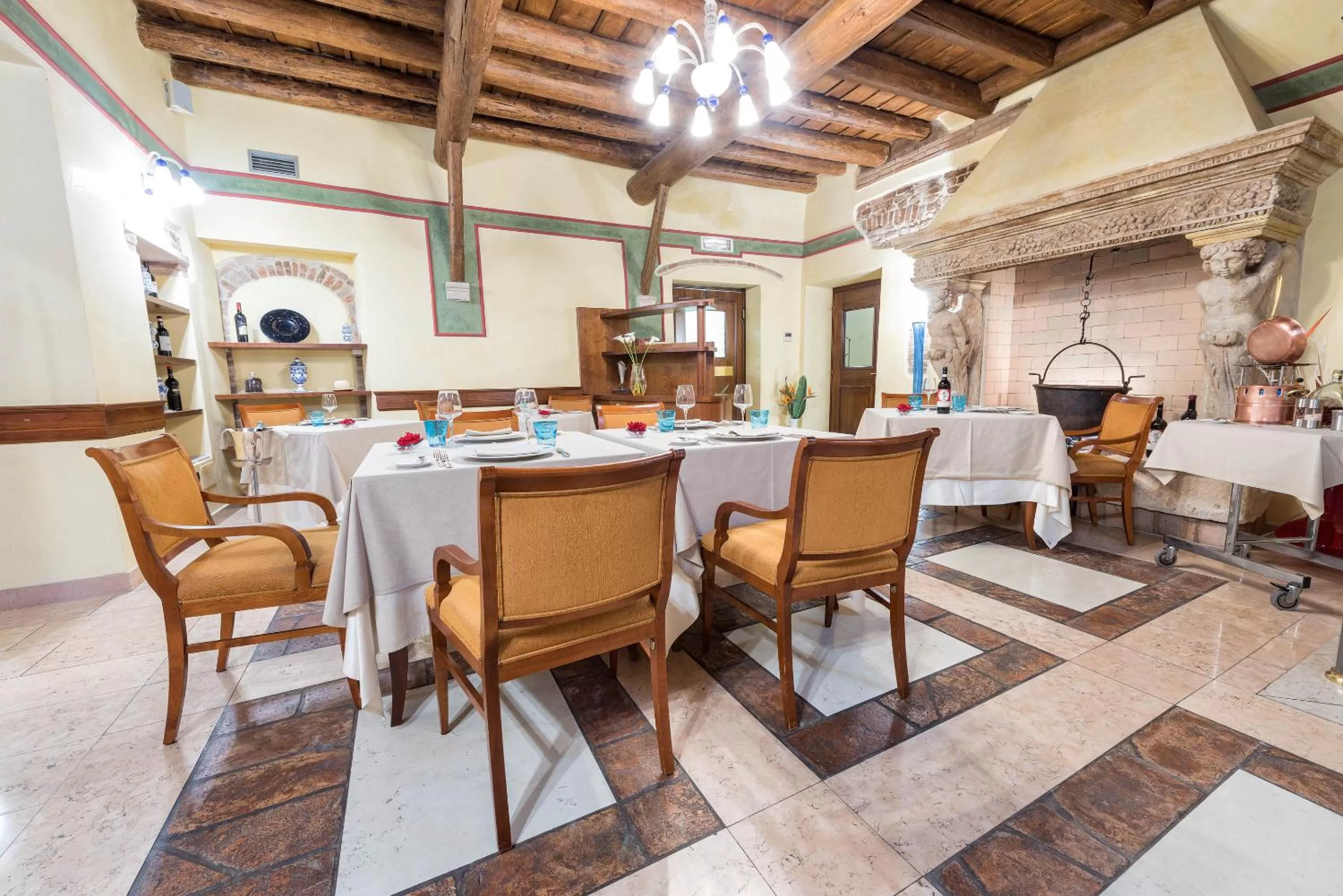 Restaurant/places to eat in Hotel Villa Malaspina