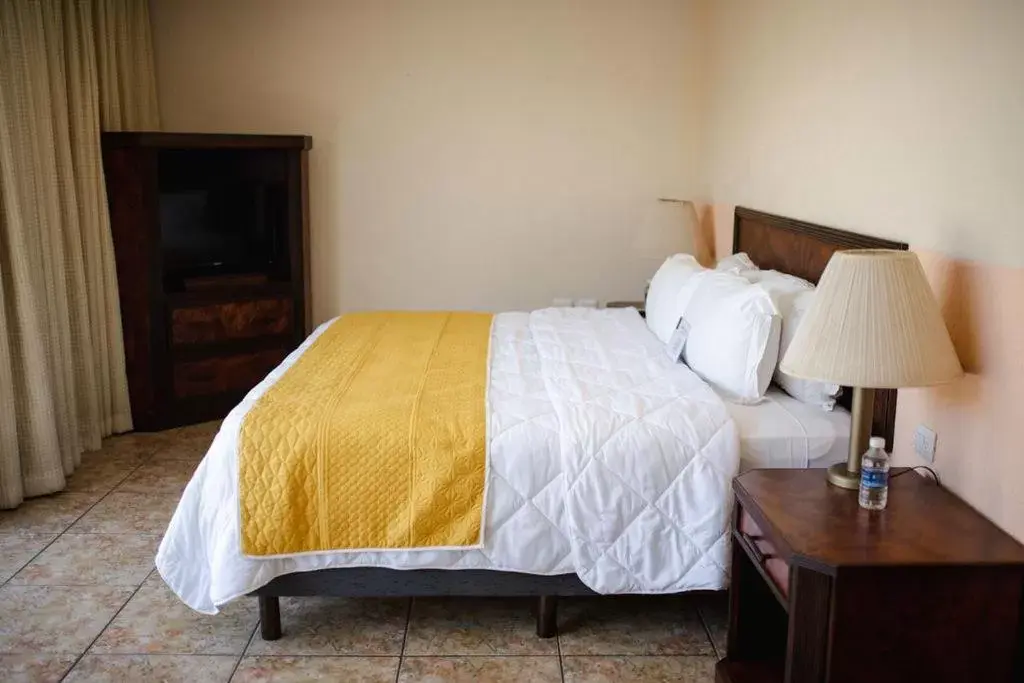 Bed in Hotel Los Aluxes