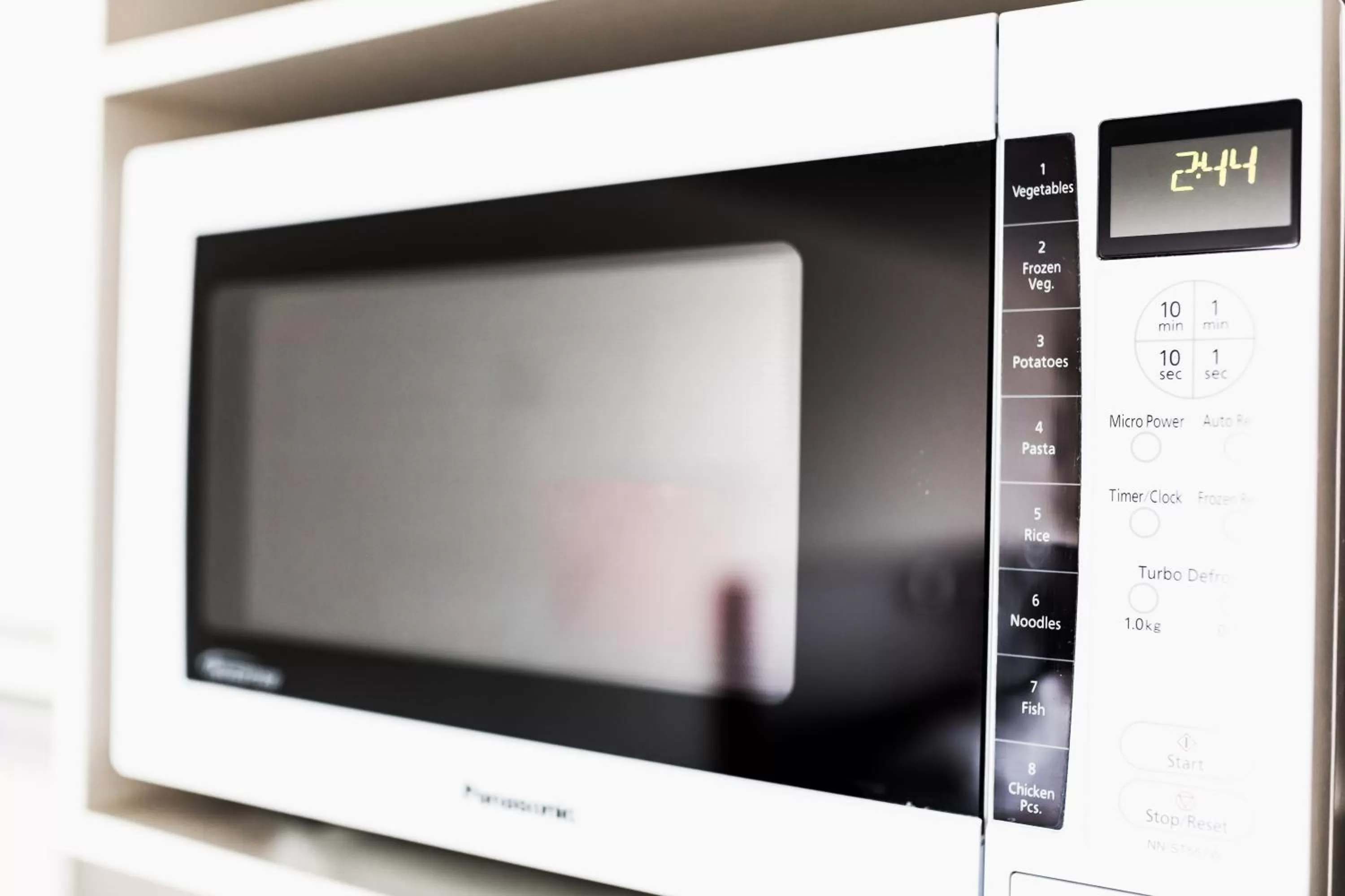 Kitchen or kitchenette in St Ives Apartments