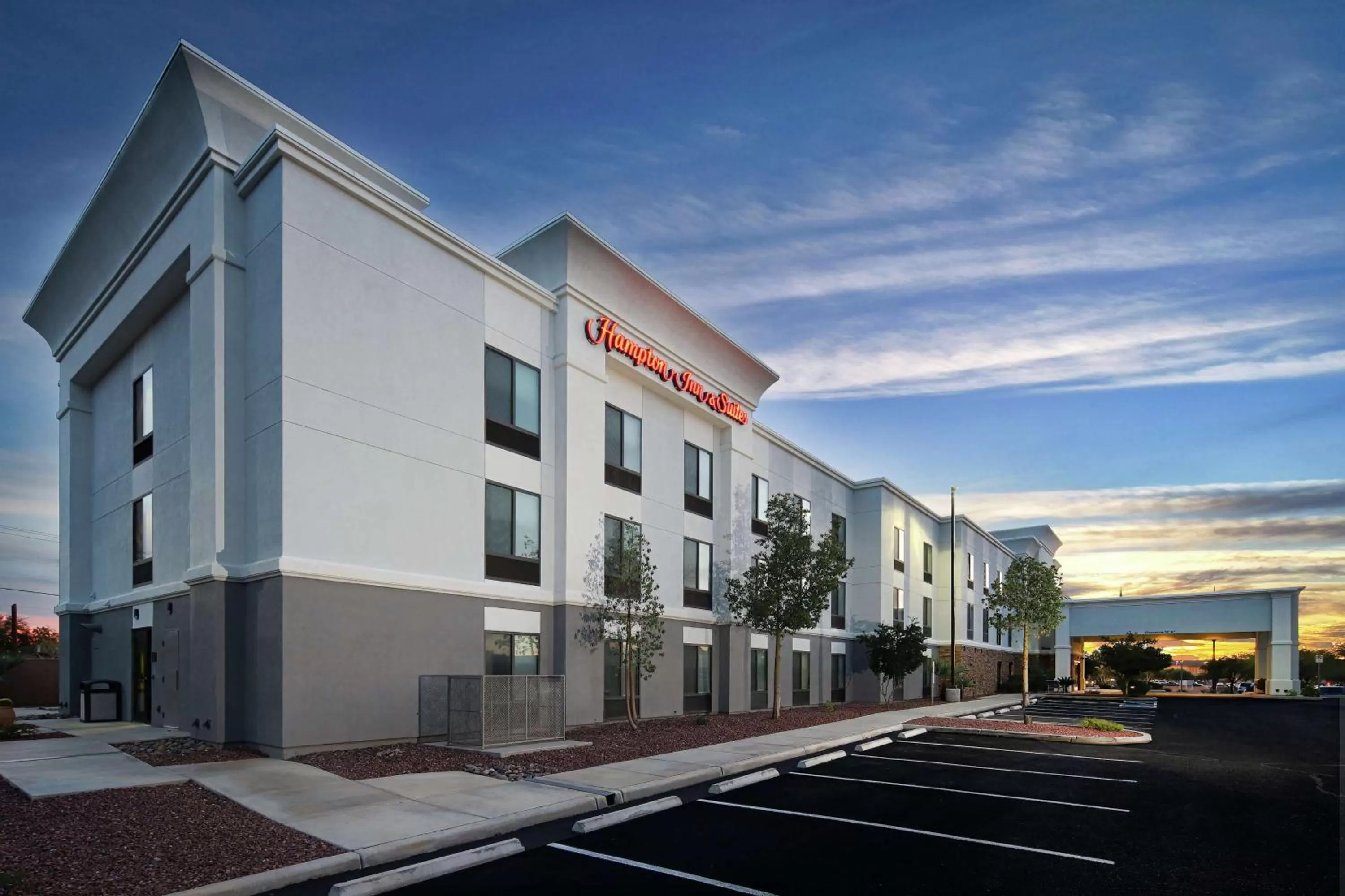 Property building in Hampton Inn & Suites Tucson East