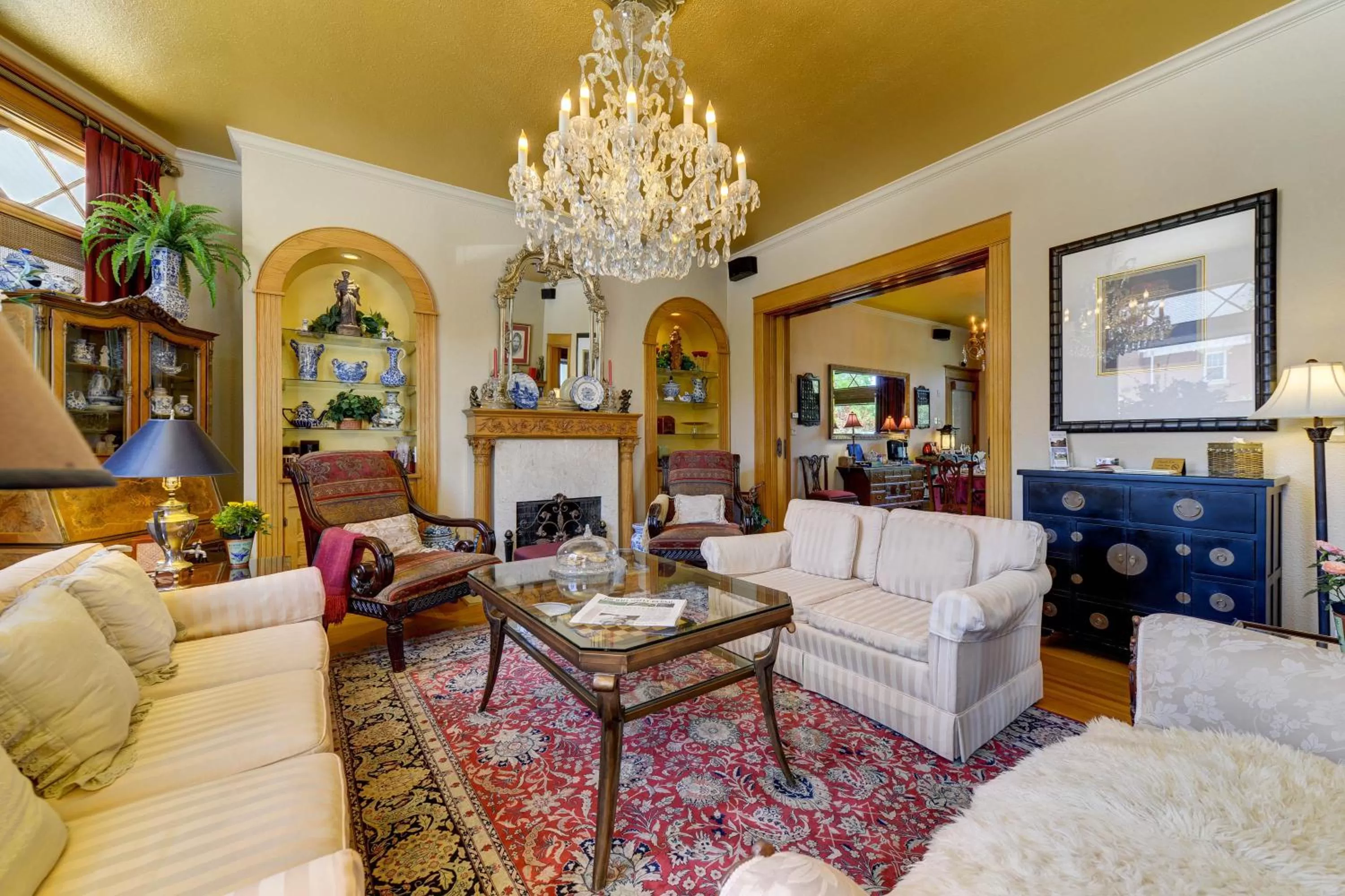 Living room in The St. Mary's Inn, Bed and Breakfast