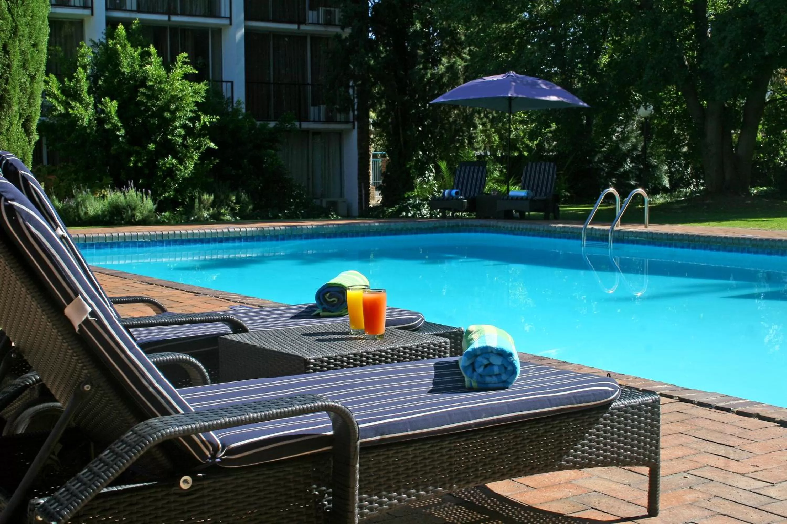 Oudtshoorn Inn Hotel